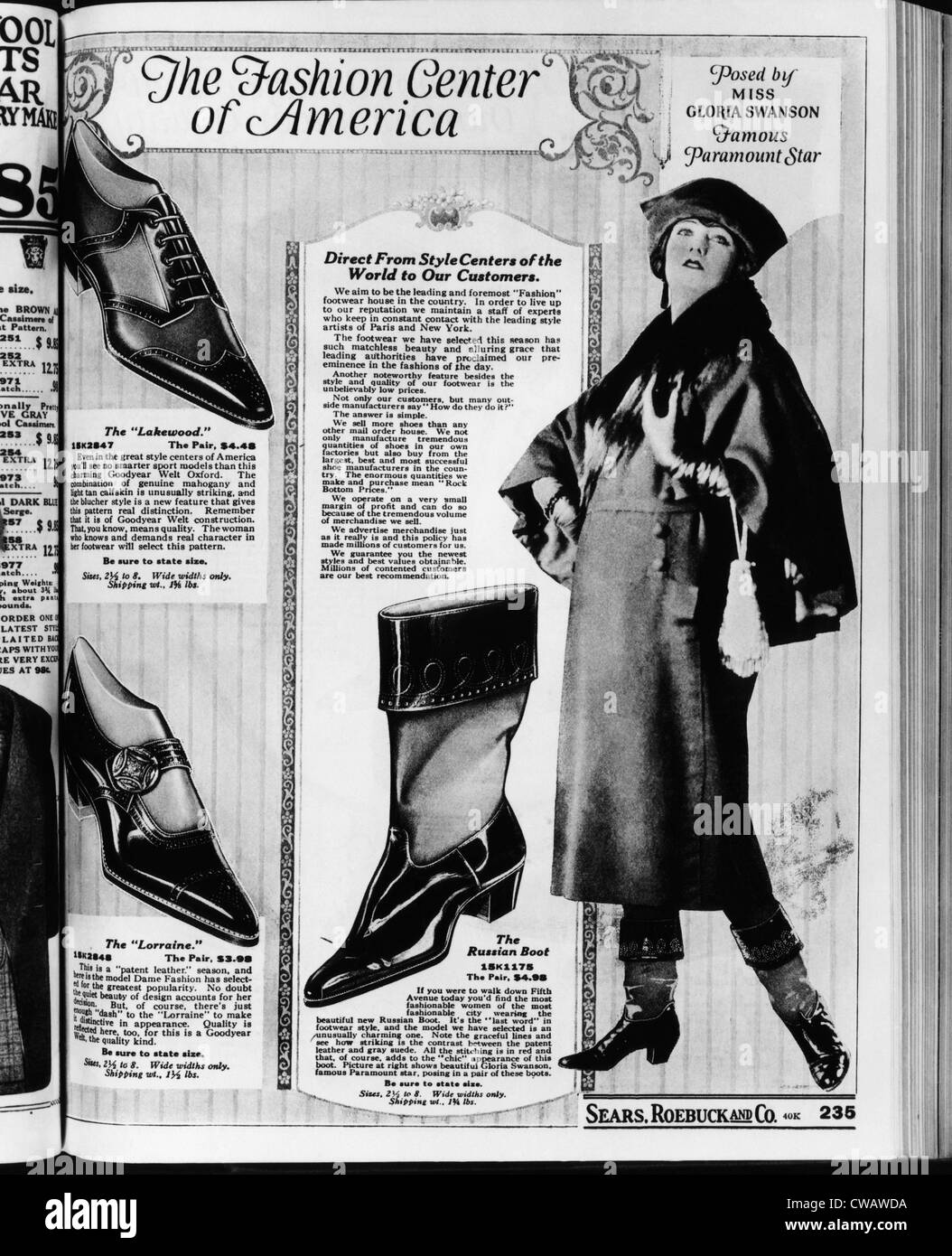 Una pagina da un 1922 Sears Roebuck catalogo con 'Il russo Boot' costano $4,98 una coppia, e 'poste dalla signorina Gloria Swanson, Foto Stock