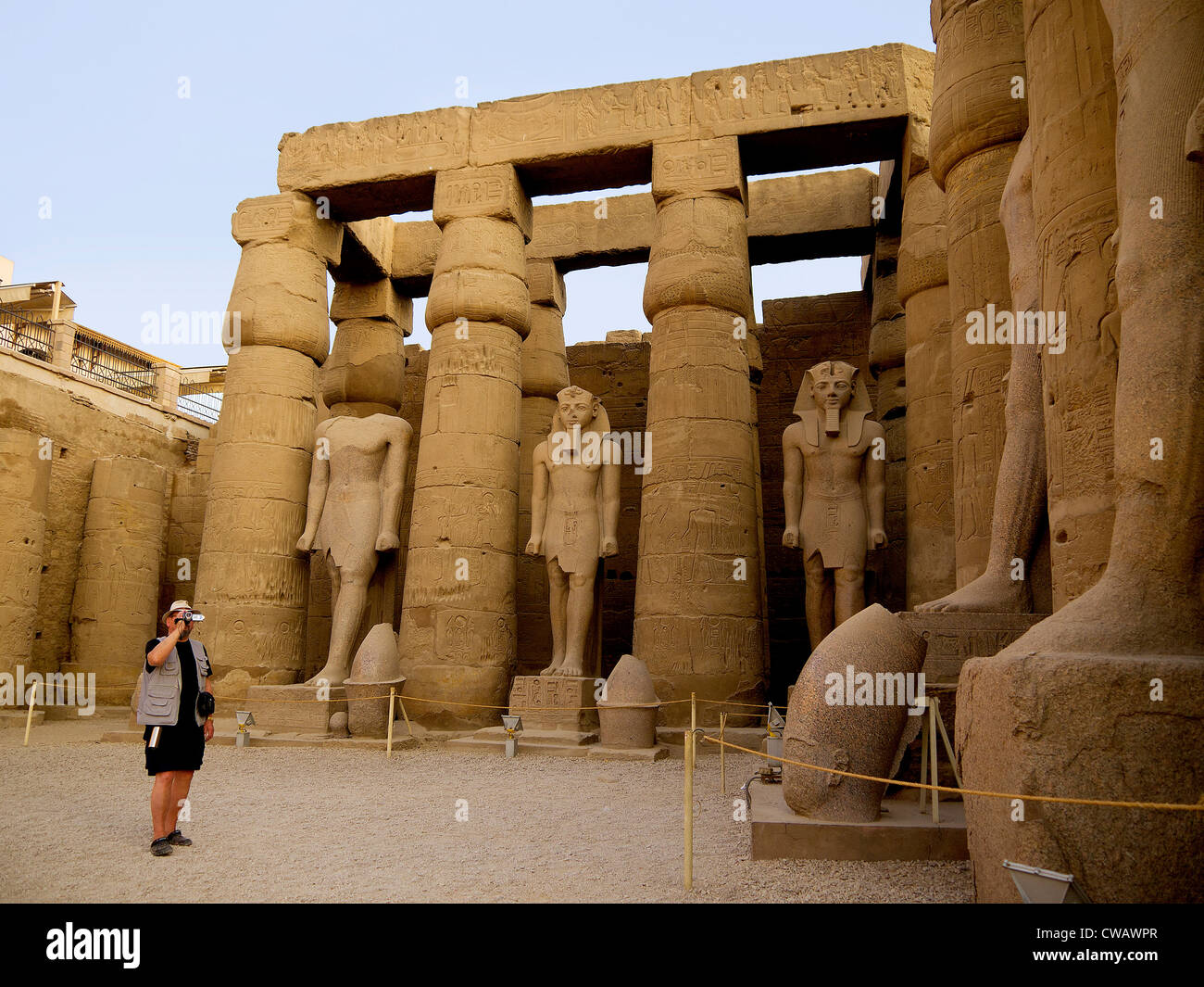 Tempio di Luxor sulle rive del Nilo in Egitto il Nord Africa Foto Stock