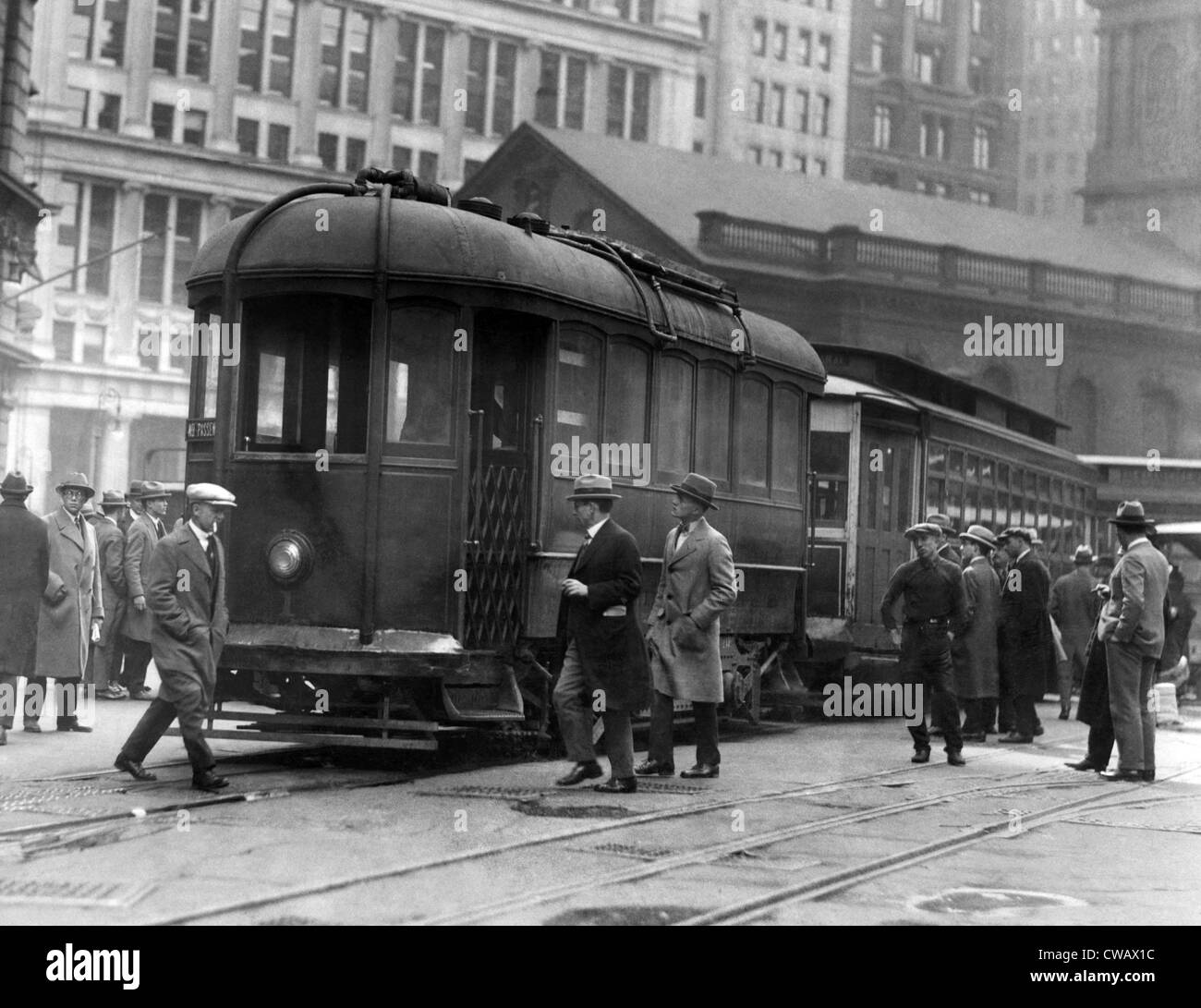 Azionata a benzina street car dalla Terza Avenue Railway Co., New York New York. Aprile 14, 1925. La cortesia: Archivi CSU/Everett Foto Stock