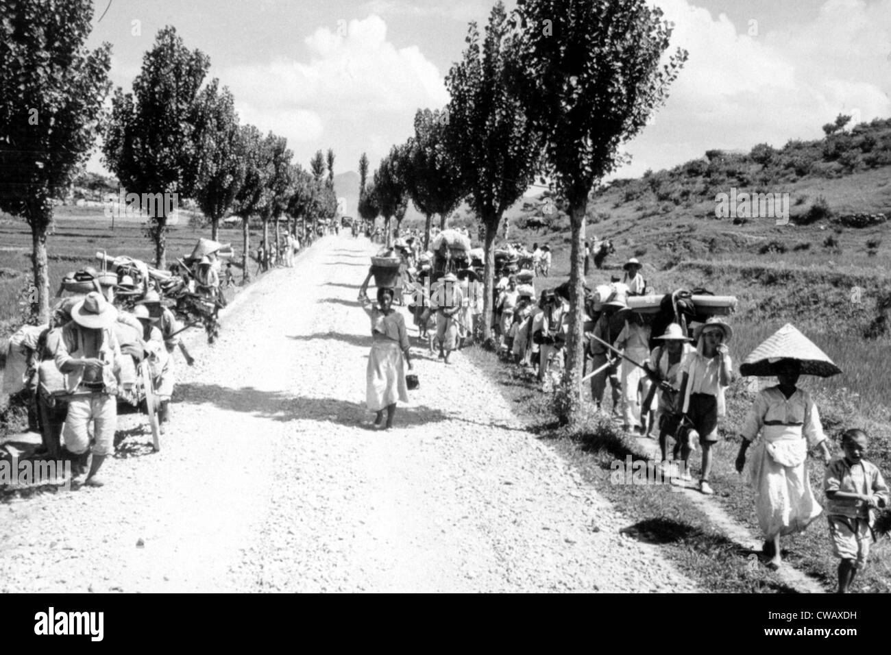 Guerra coreana: Corea del sud profughi, Corea del 1950.. La cortesia: CSU Archivi / Everett Collection Foto Stock