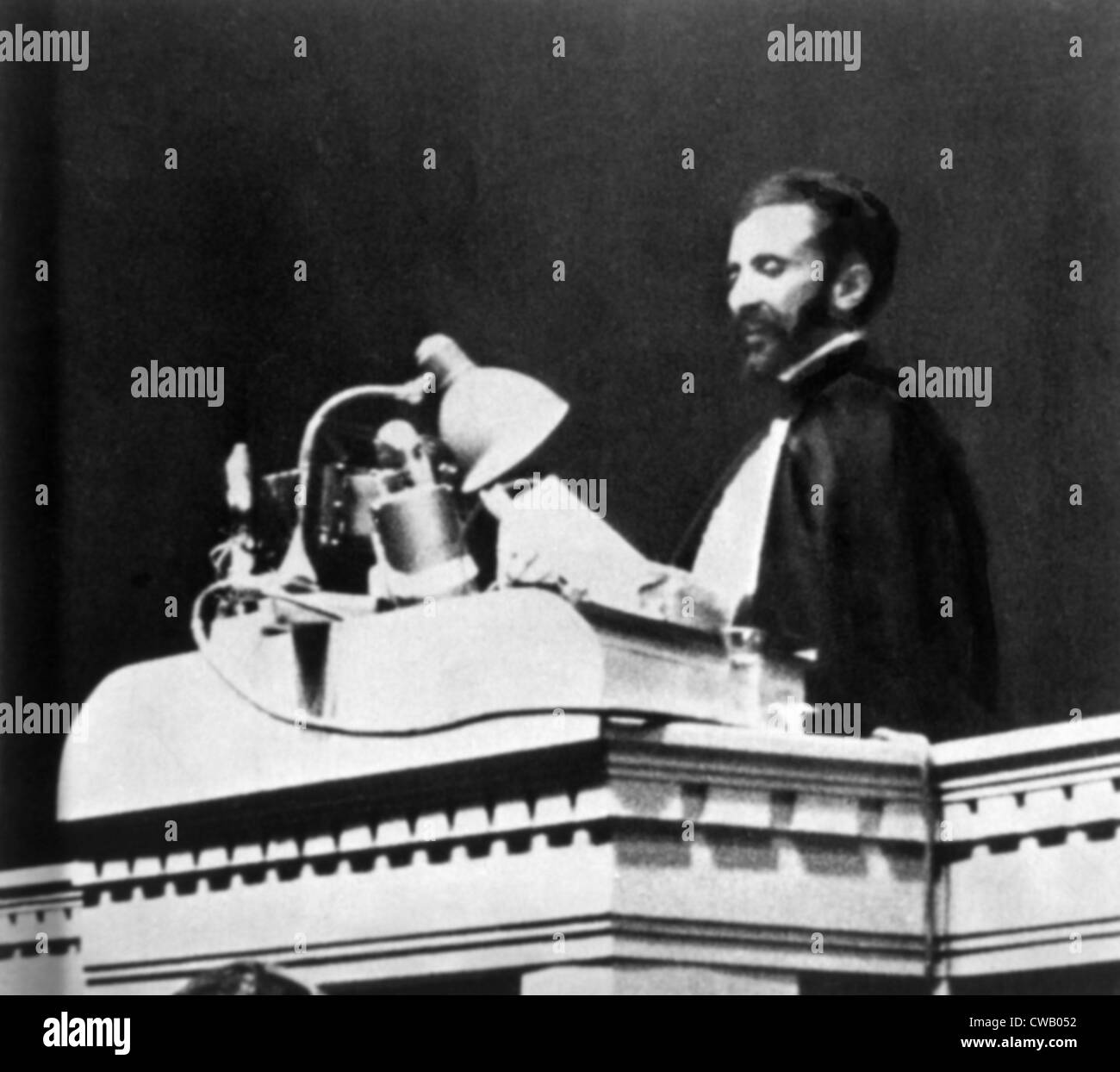 L'imperatore Haile Selassie dell Etiopia appellandosi alla lega delle nazioni per quanto riguarda Italia dell' invasione del suo paese, 1936 Foto Stock