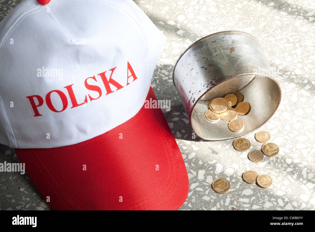 Beggar situazione di miseria la povertà e la fame in Polonia Foto Stock