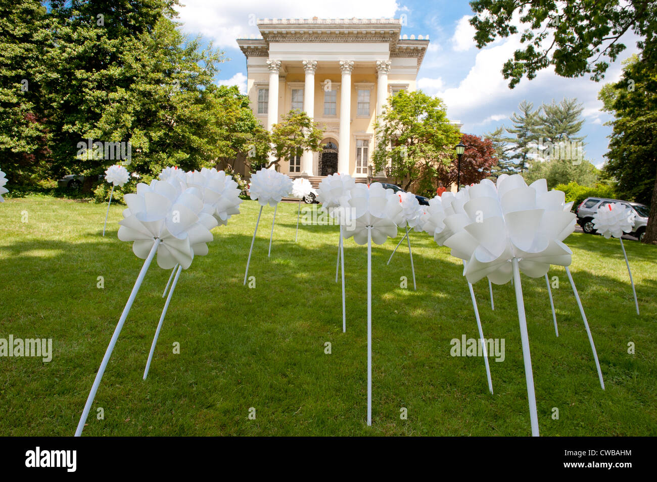 Carta Paesaggio floreale scultura da Jack Sullivan LARC installazione dello studente a Evergreen Museum di Baltimore Foto Stock