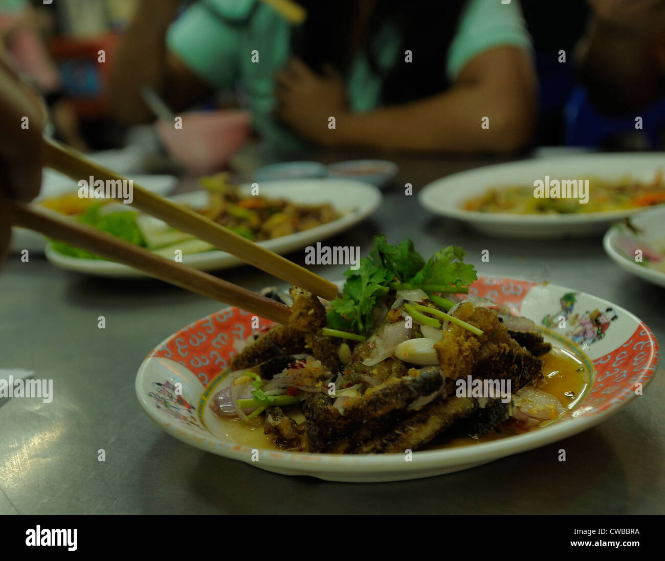 Thai insalata di mare, cucina di strada al suo meglio, bangkok, Thailandia Foto Stock