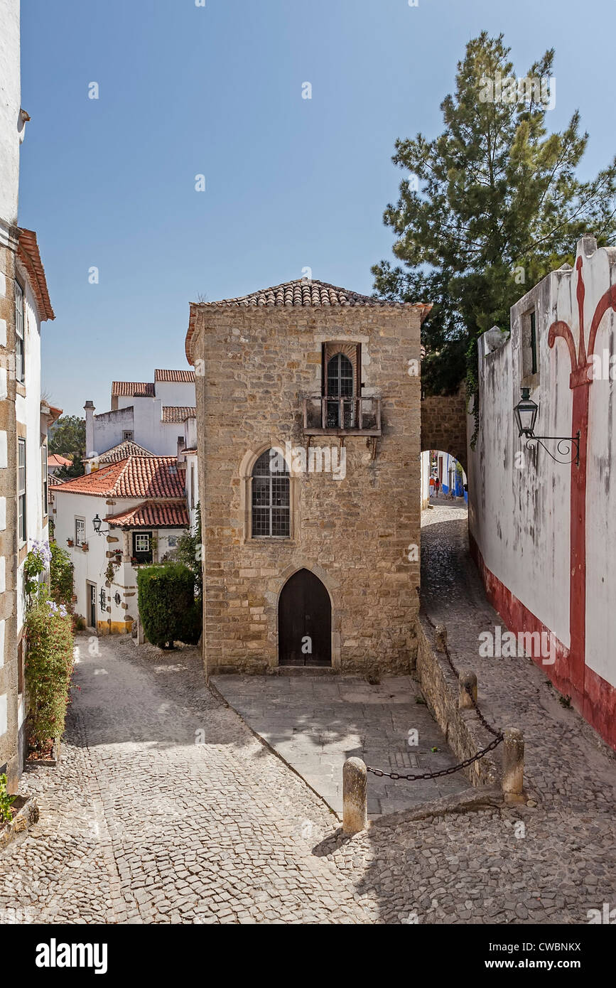 Sinagoga medievale (ebreo sefardita) datate dal XIV o XV secolo in Óbidos, Portogallo. Foto Stock