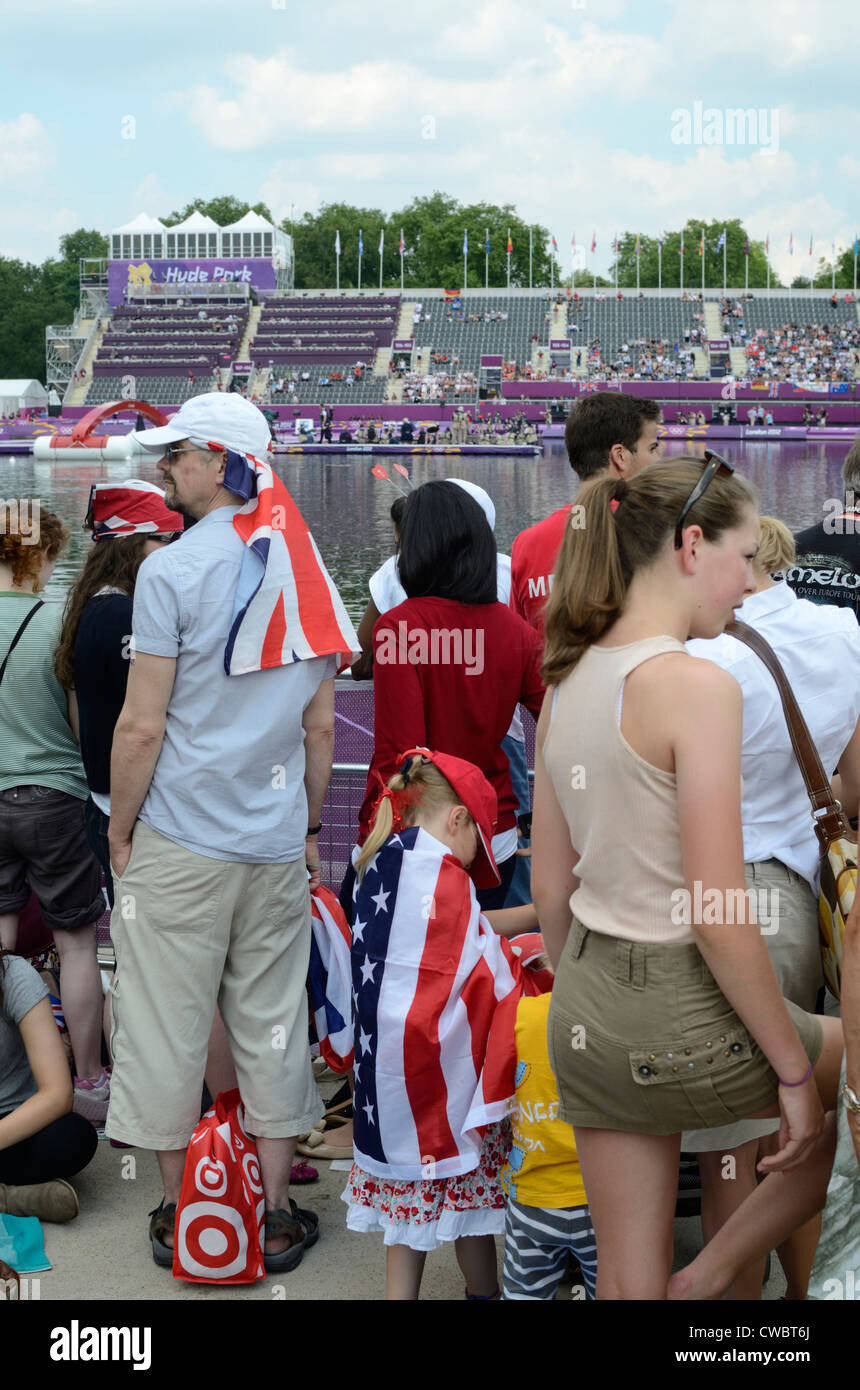 Gli spettatori a Londra 2012 free evento olimpico in Hyde Park Foto Stock