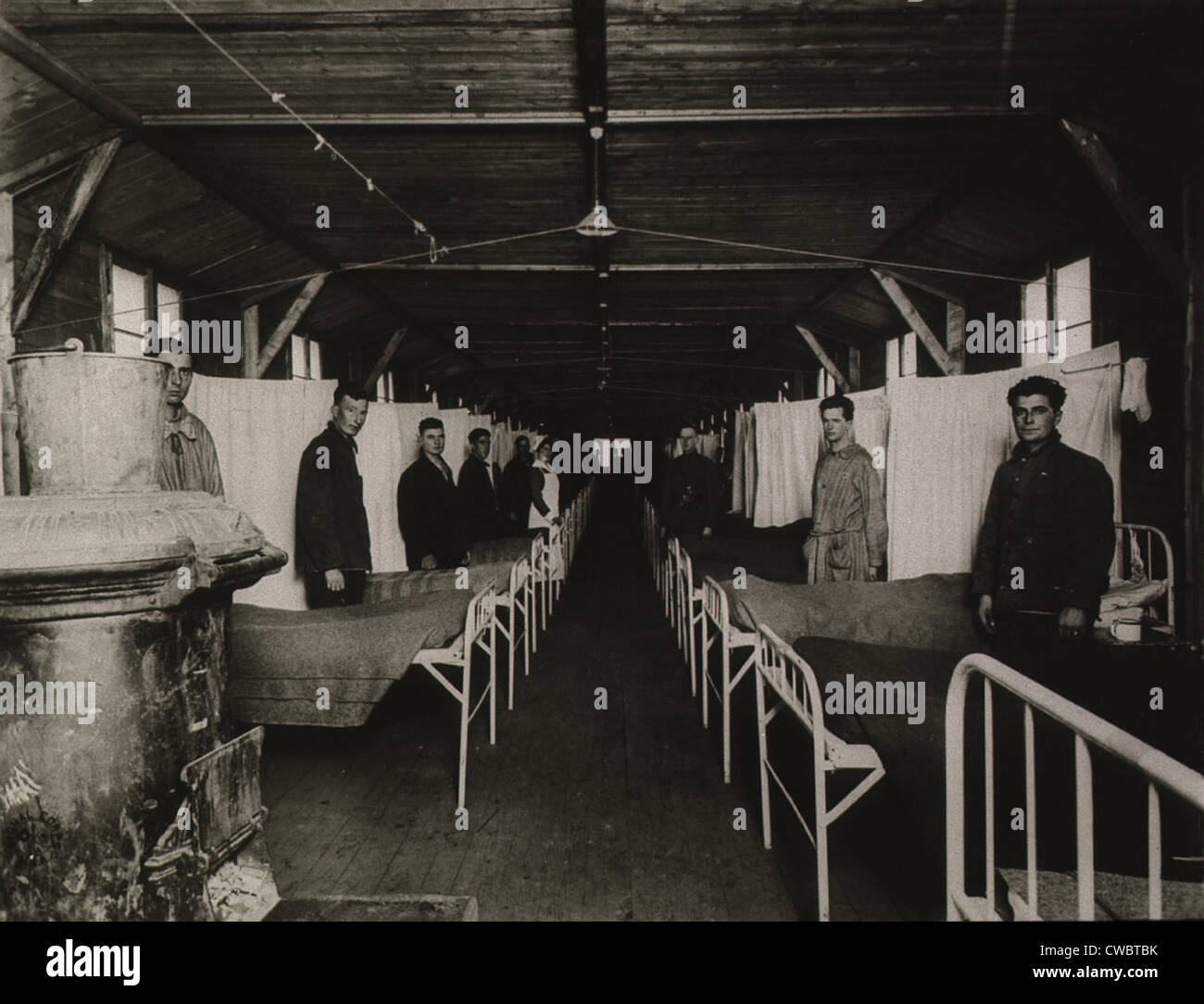 Un influenza ward a U. S. Army Base ospedale di Langres, Francia durante l'influenza spagnola epidemia del 1918-19. La seconda, Foto Stock
