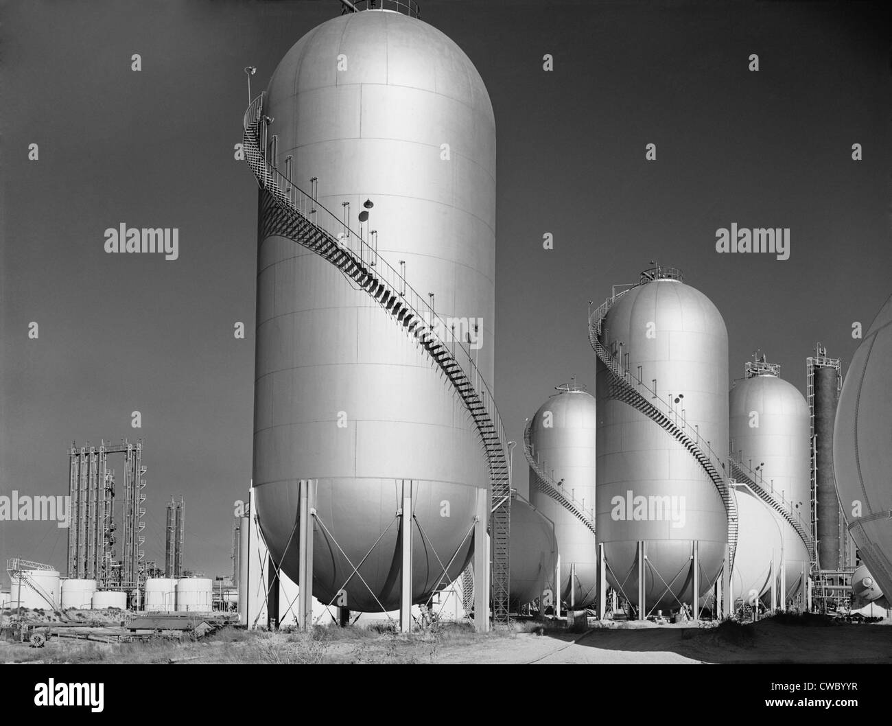 Phillips Petroleum Company benzina serbatoi di stoccaggio in Borger, Texas. 1942. Foto Stock