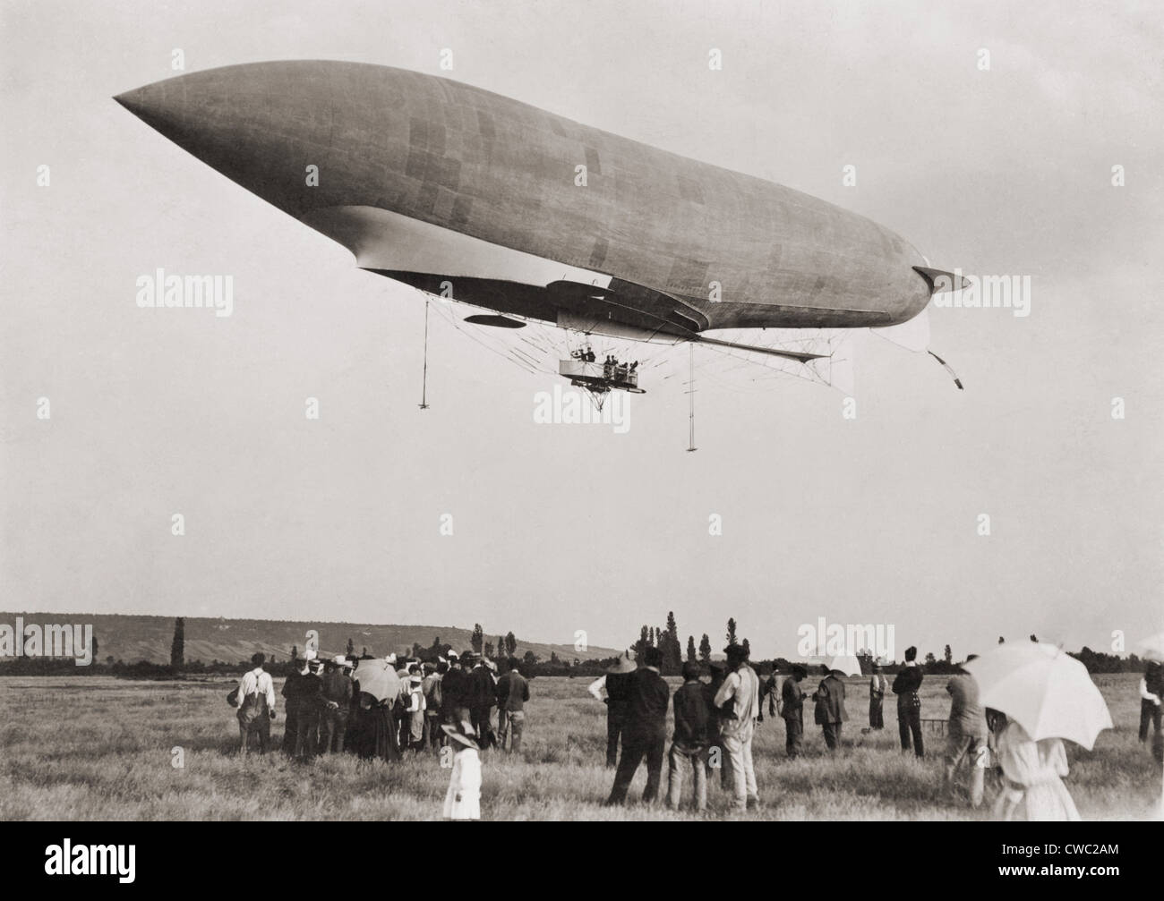 La Republique un semi-dirigibile rigido costruito per l'esercito francese lasciando Moisson Francia in 1907. Costruito per osservazione militare ha Foto Stock