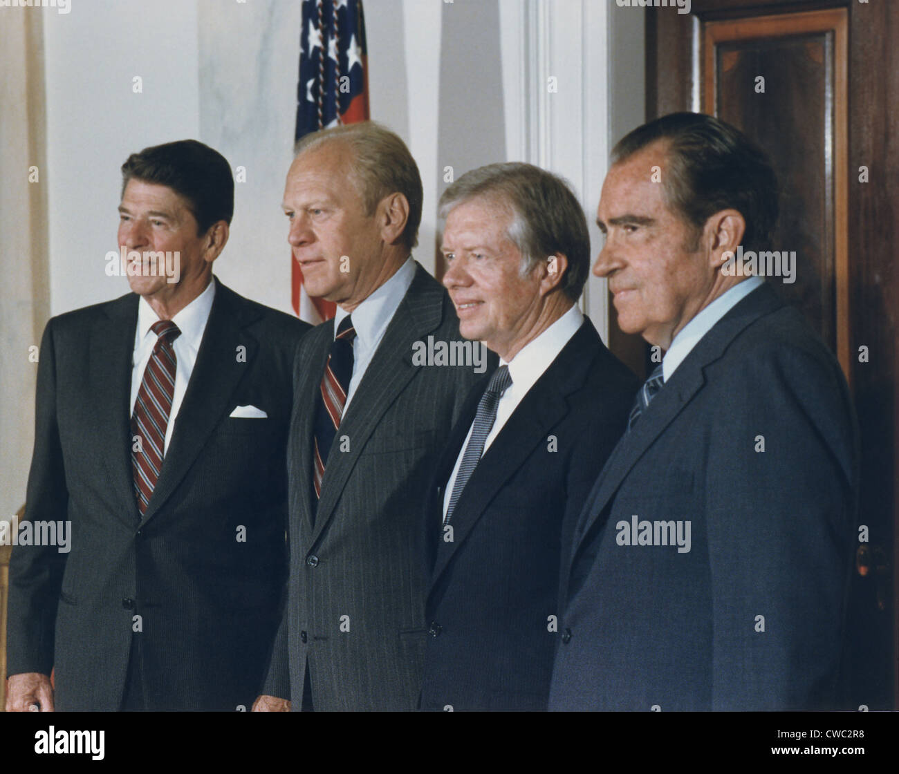Quattro Presidenti Reagan Ford Carter e Nixon prima di partire per l'Egitto e Sadat i funerali del. 8 ottobre 1981. (BSLOC 2011 2 20) Foto Stock