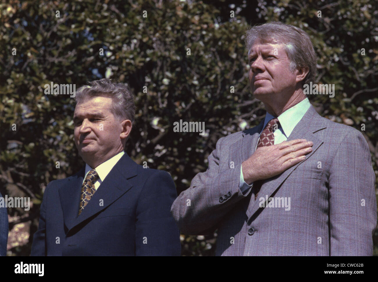 Il presidente della Romania Nicolae Ceausescu 1918-1989 e Jimmy Carter durante le cerimonie di arrivo per la visita di stato in aprile 2 Foto Stock