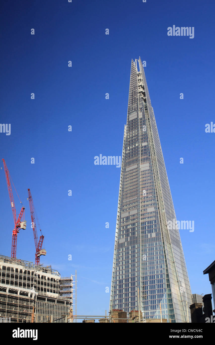 Il coccio è l'edificio più alto in Europa dall'architetto Renzo Piano, Southwark Londra Inghilterra REGNO UNITO Foto Stock
