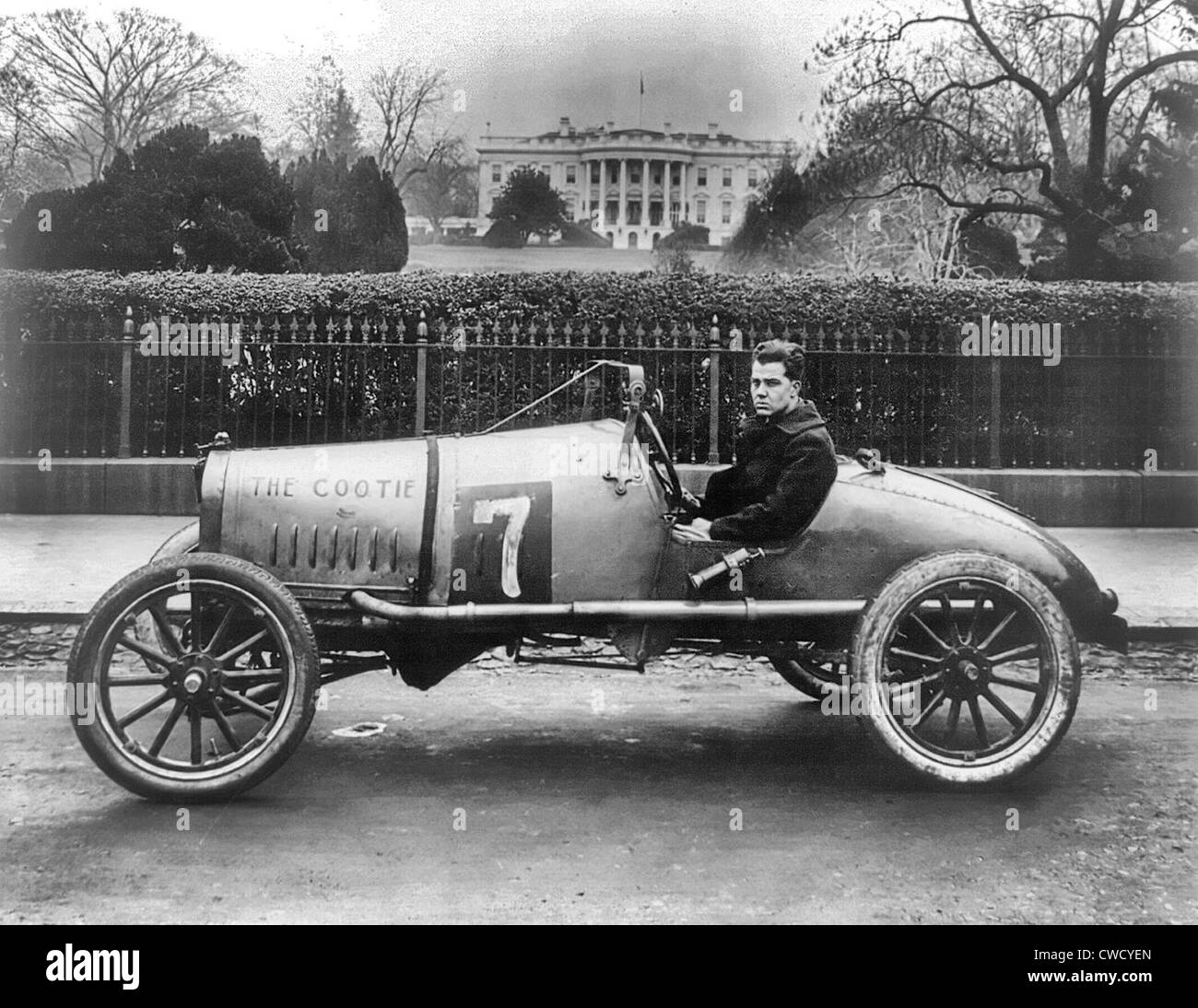 'L'Cootie,' una vettura da corsa, parcheggiata vicino alla Casa Bianca di Washington, D.C., 1922 Foto Stock