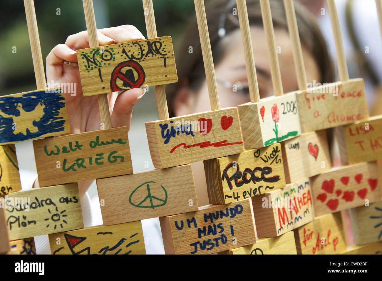 Azione di pace a Kiel Week Foto Stock