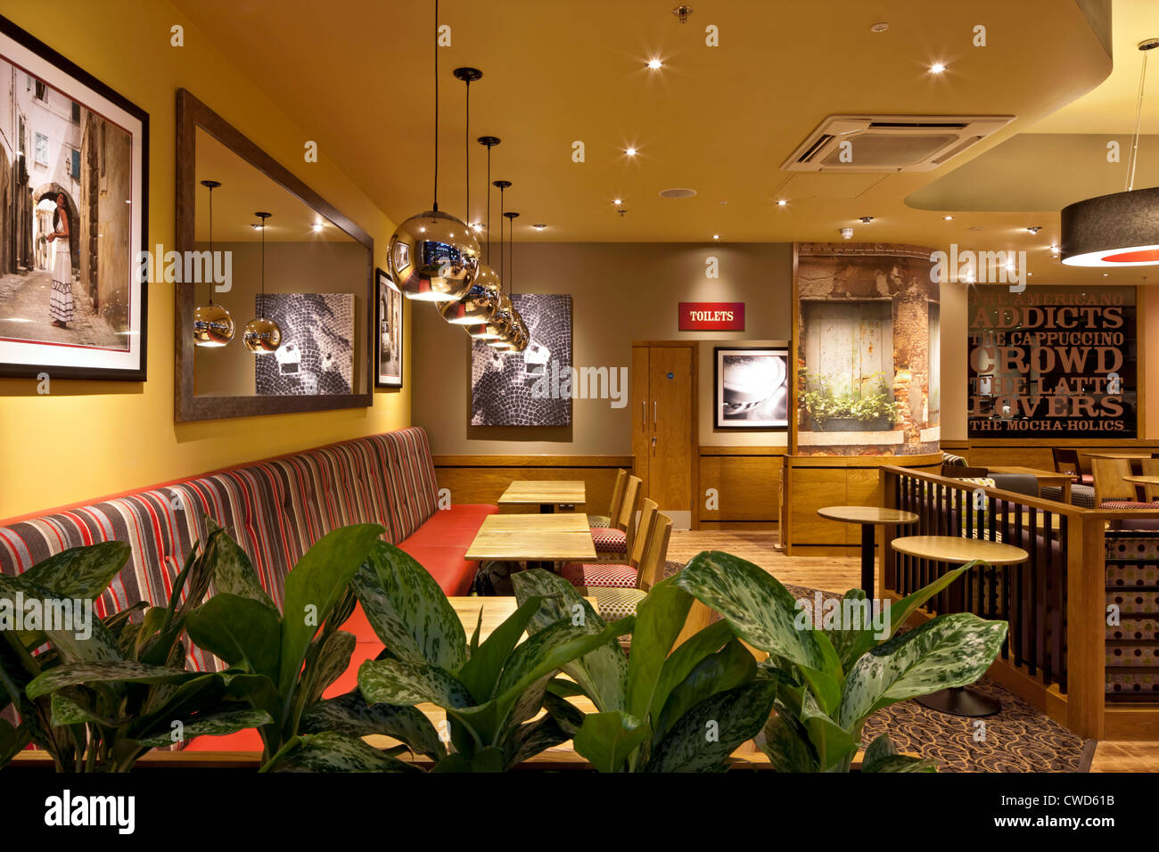 Costa Coffee bar in Tooley Street, Londra. Foto Stock