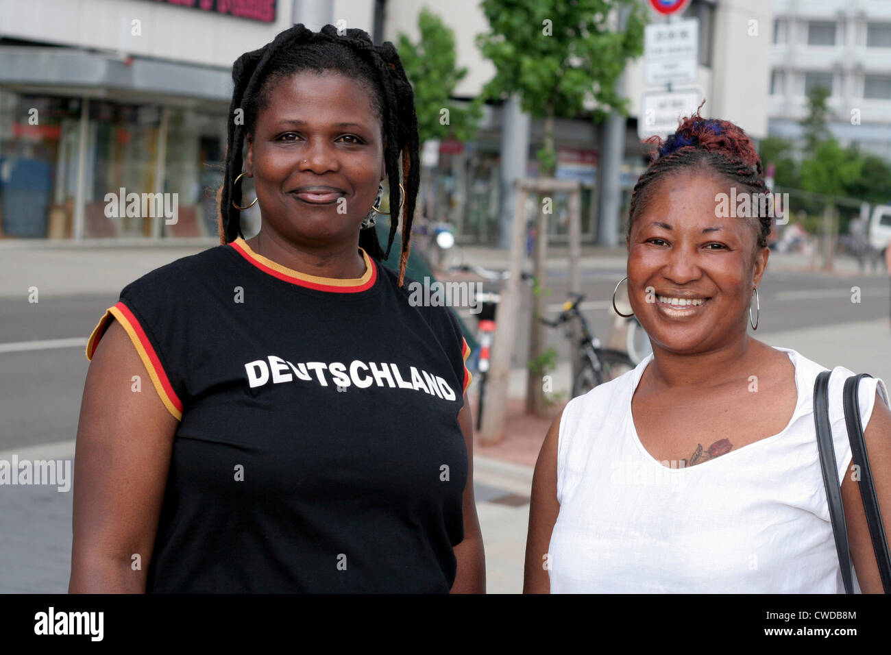 Coppa del Mondo FIFA 2006 - Ventilatori in visualizzazione pubblico presso la Sala Congressi Saarbruecken Foto Stock