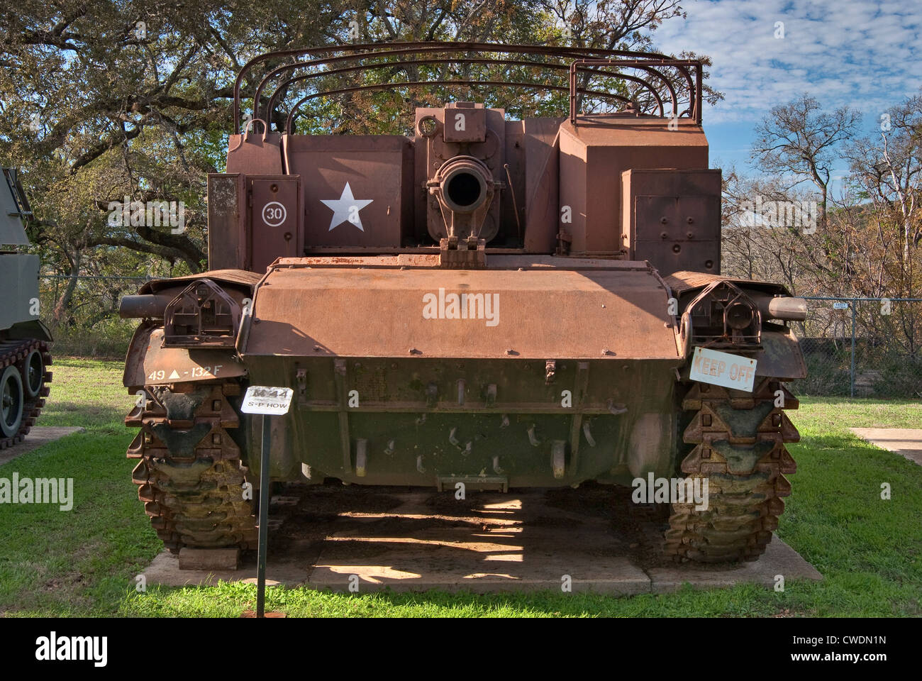 M44 semoventi obice, parco di artiglieria al Texas forze militari Museum a Camp Mabry di Austin, Texas, Stati Uniti d'America Foto Stock