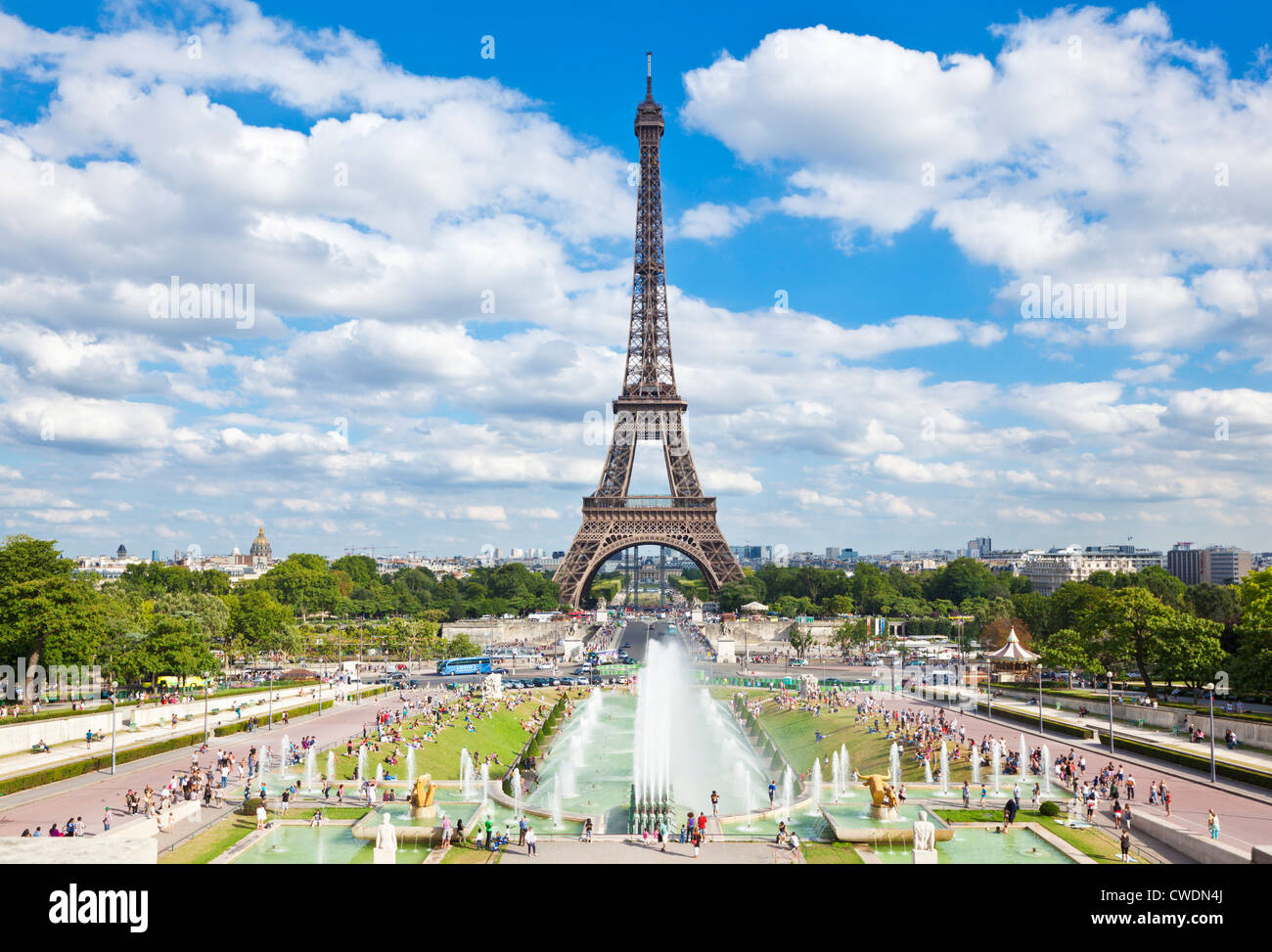 Torre Eiffel Torre Eiffel Torre Eiffel dalle fontane del Trocadero Parigi Francia Europa dell'UE Foto Stock