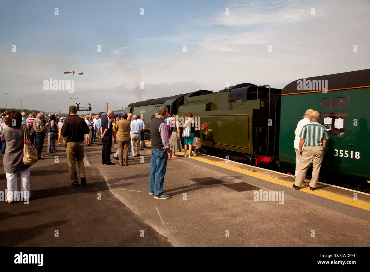 Bulleid locomotiva pacifico Battaglia di Bretagna classe 'Tangmere' pronta per un escursione da Bristol a Weymouth Foto Stock