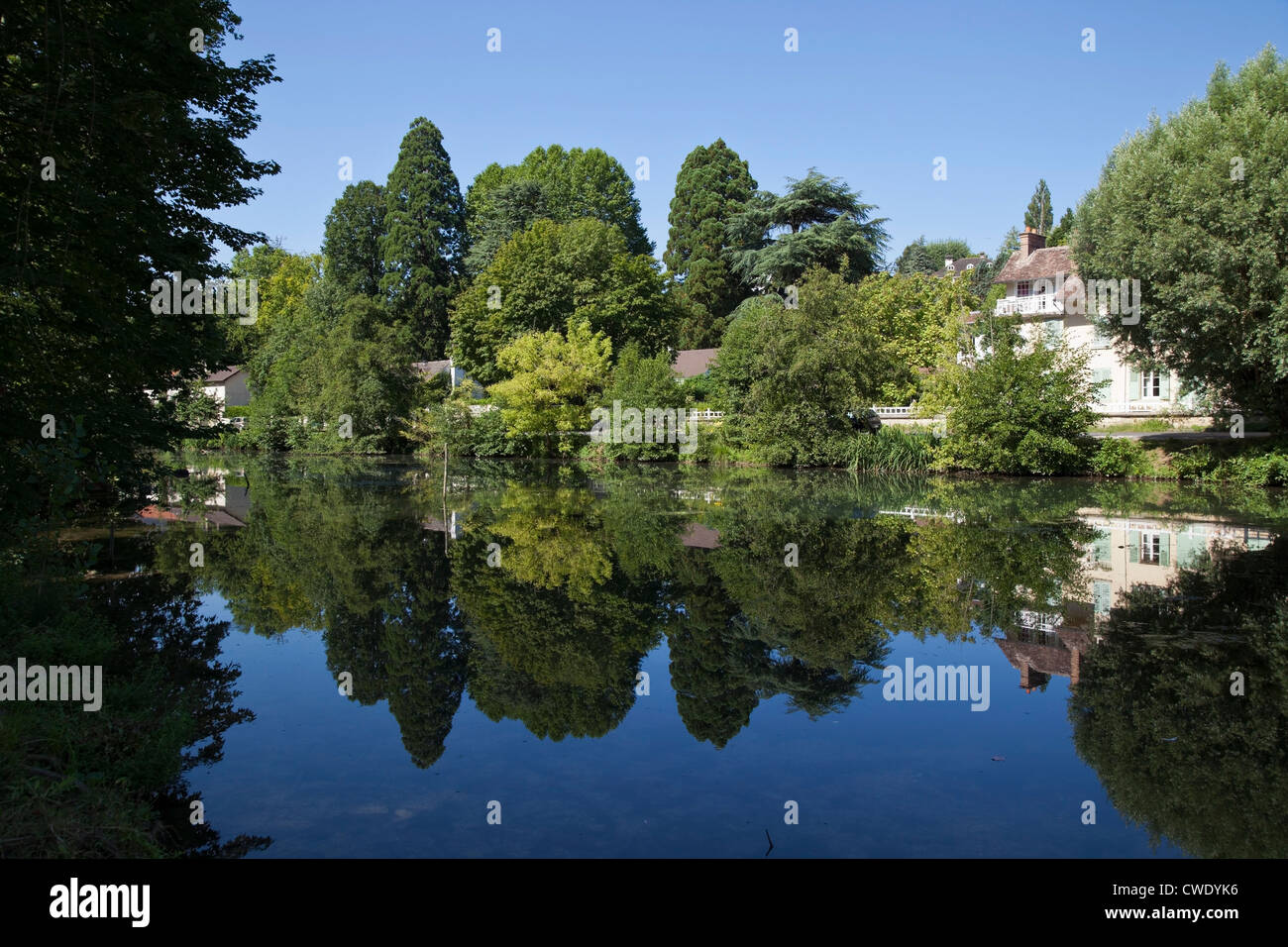 Dalle rive del Fiume Senna, Samois sur Seine, Francia Foto Stock