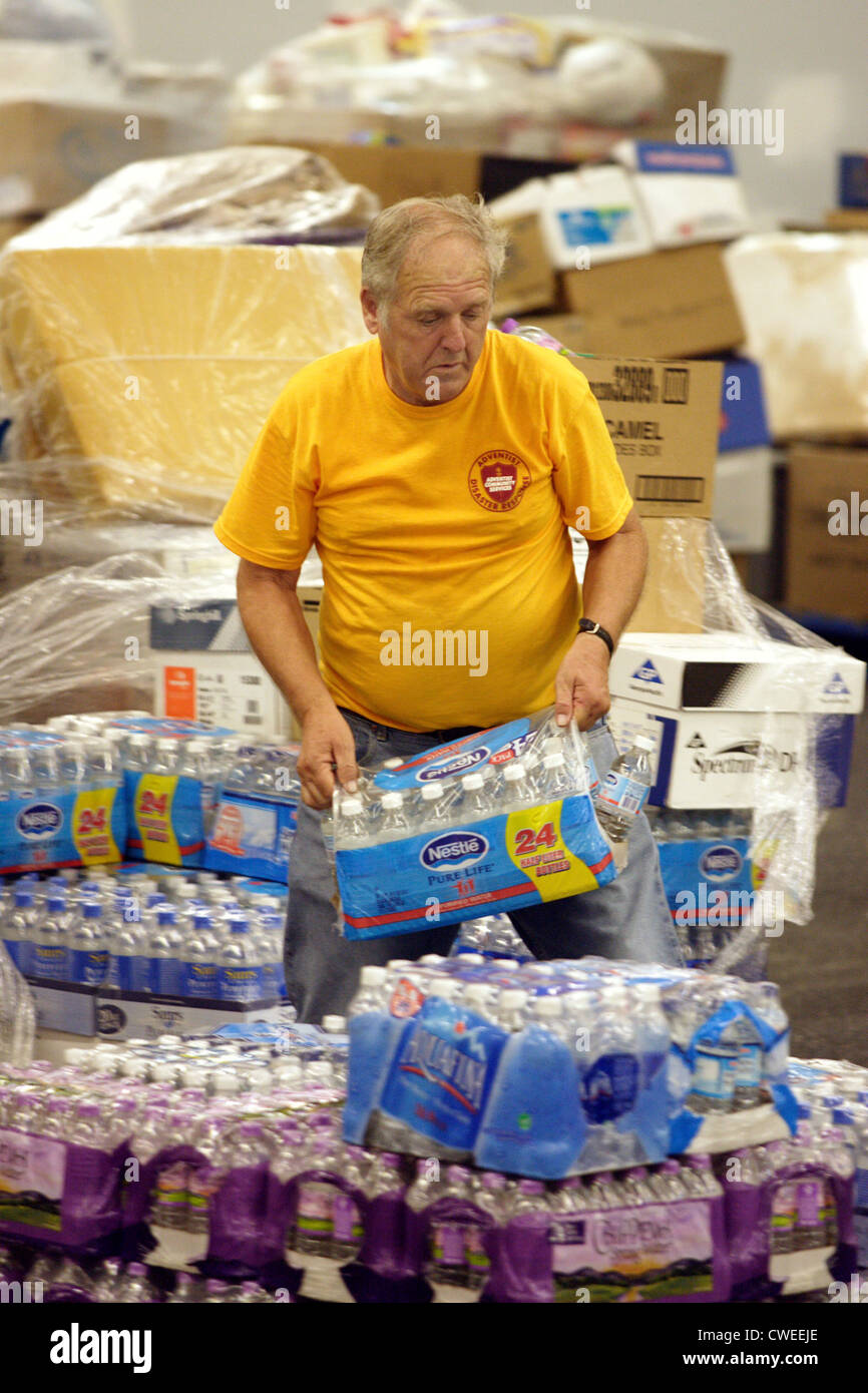 Hilfsgueterzuordnung dopo l uragano Katrina Foto Stock