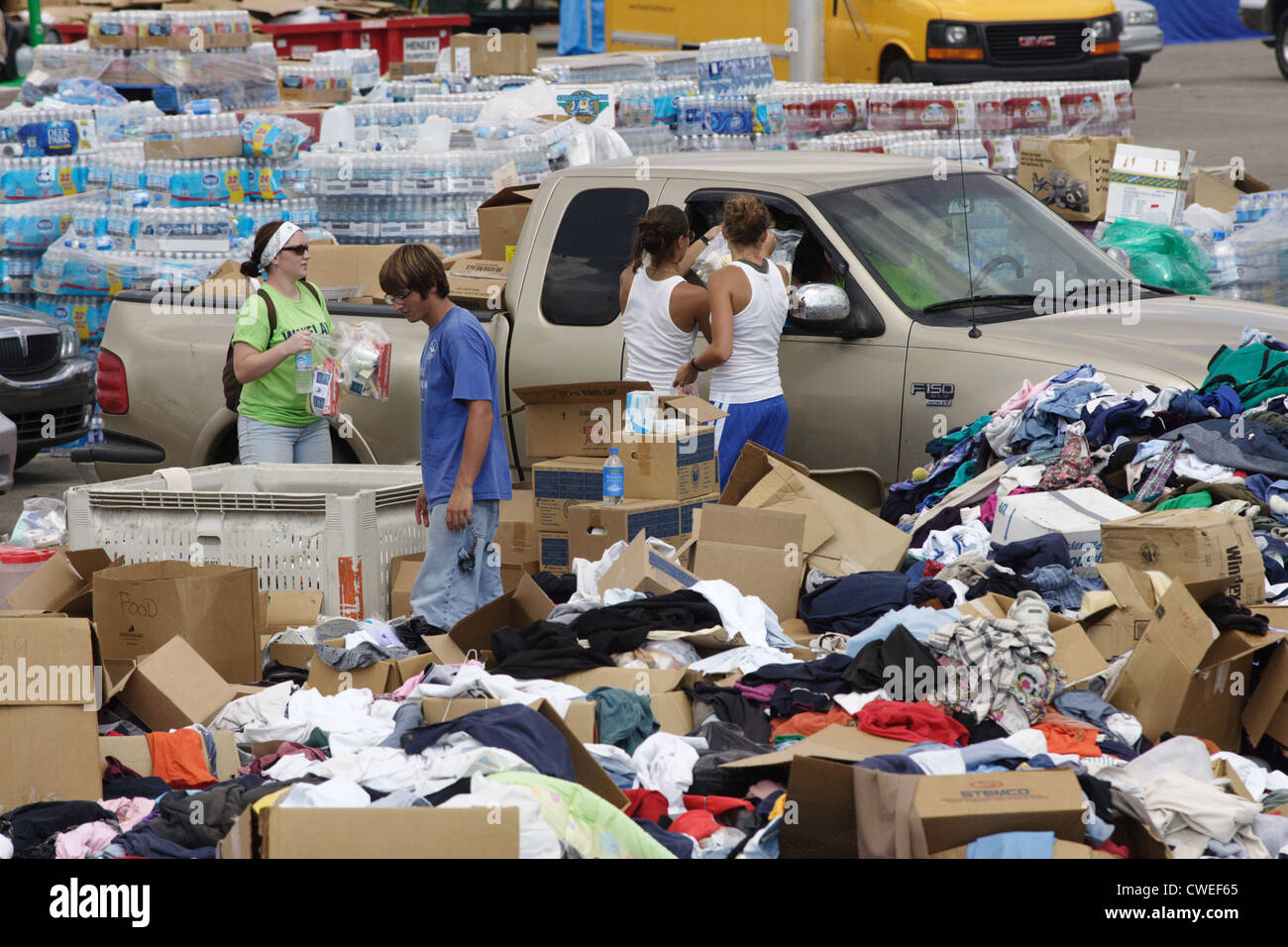 Sorta di soccorso dopo l uragano Katrina Foto Stock