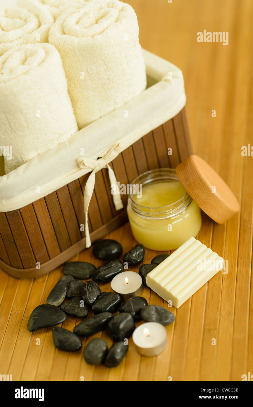 Close-up di spa di prodotti per la cura del corpo trattamenti di benessere Foto Stock