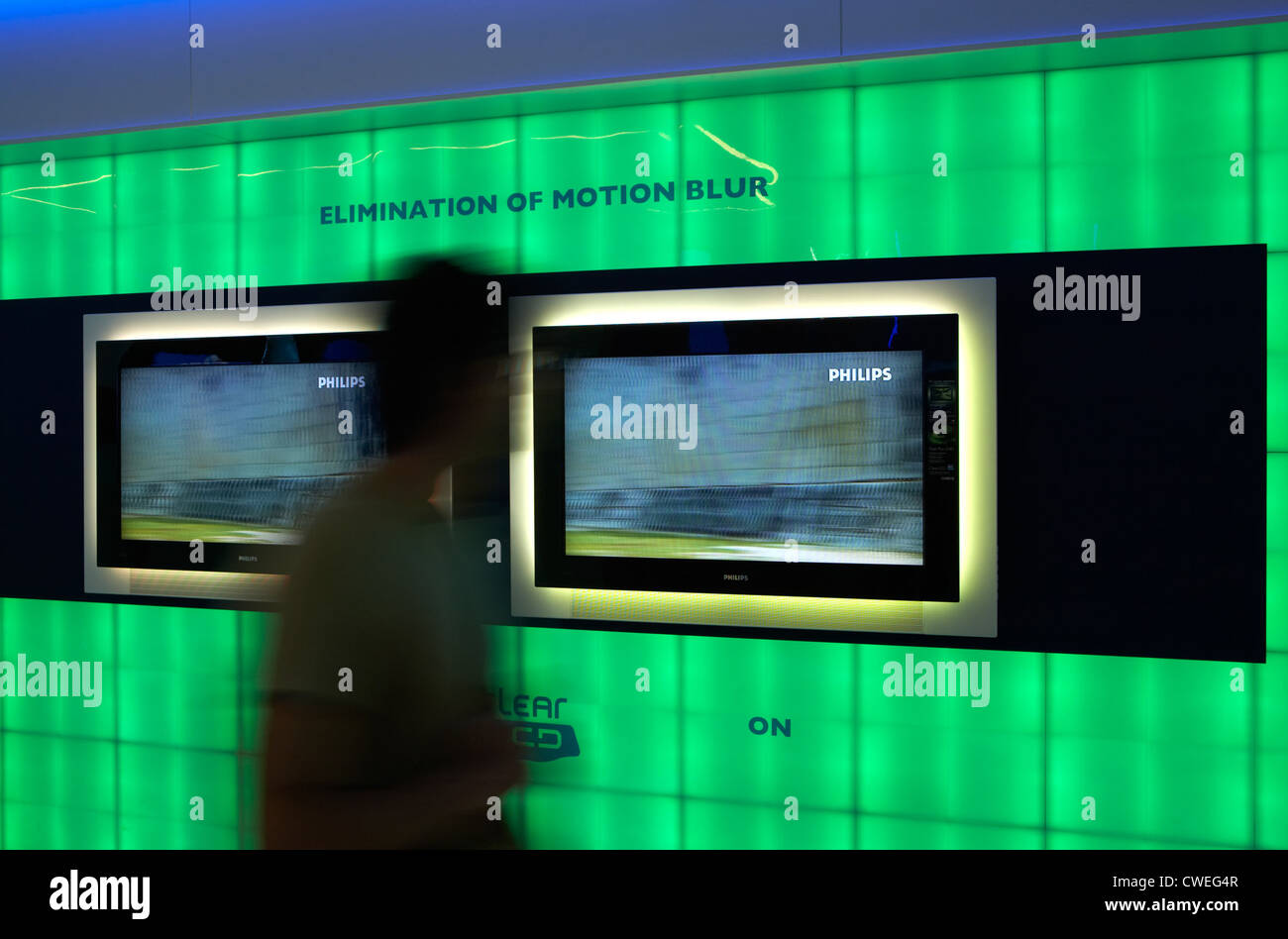 Philips presenta i nuovi modelli di schermi piatti presso lo stand dell'IFA Foto Stock
