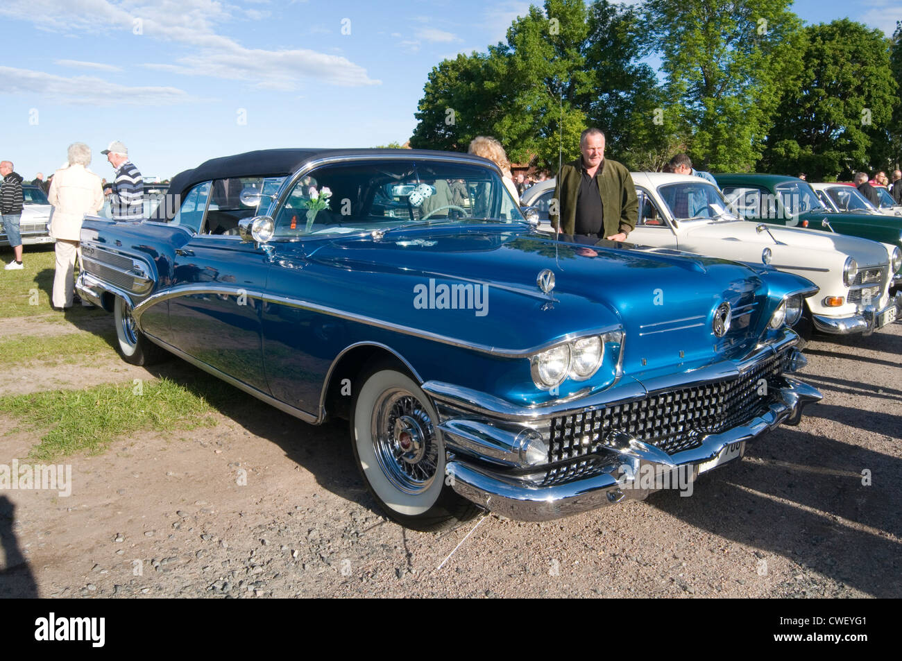 1958 buick roadmaster classic car auto brand americano cromato paraurti cromato paraurti griglia fin alette Foto Stock