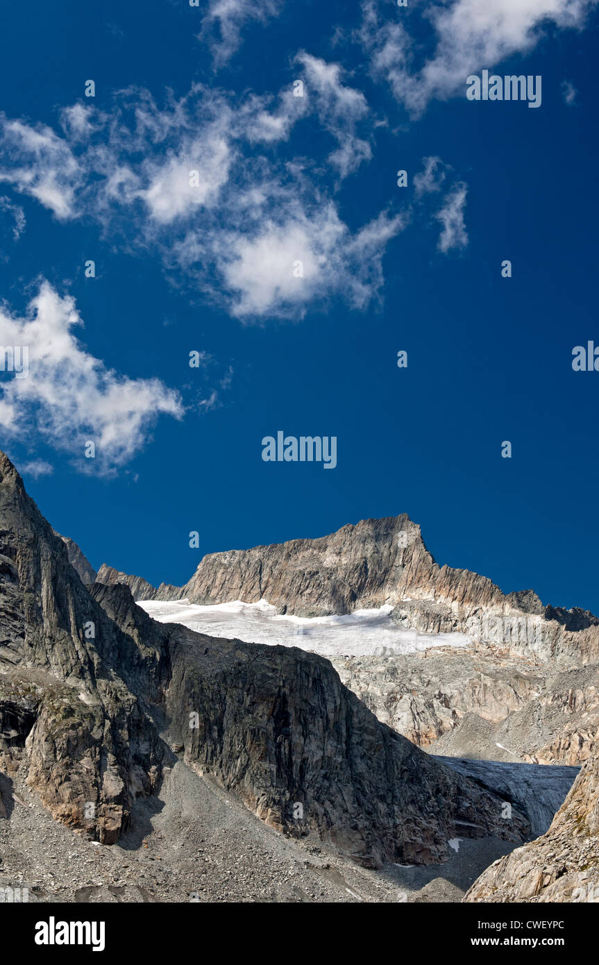 Mt Diamentstock lordo e sul ghiacciaio, Baechligletscher Baechlital valley, Alpi Bernesi, Svizzera Foto Stock