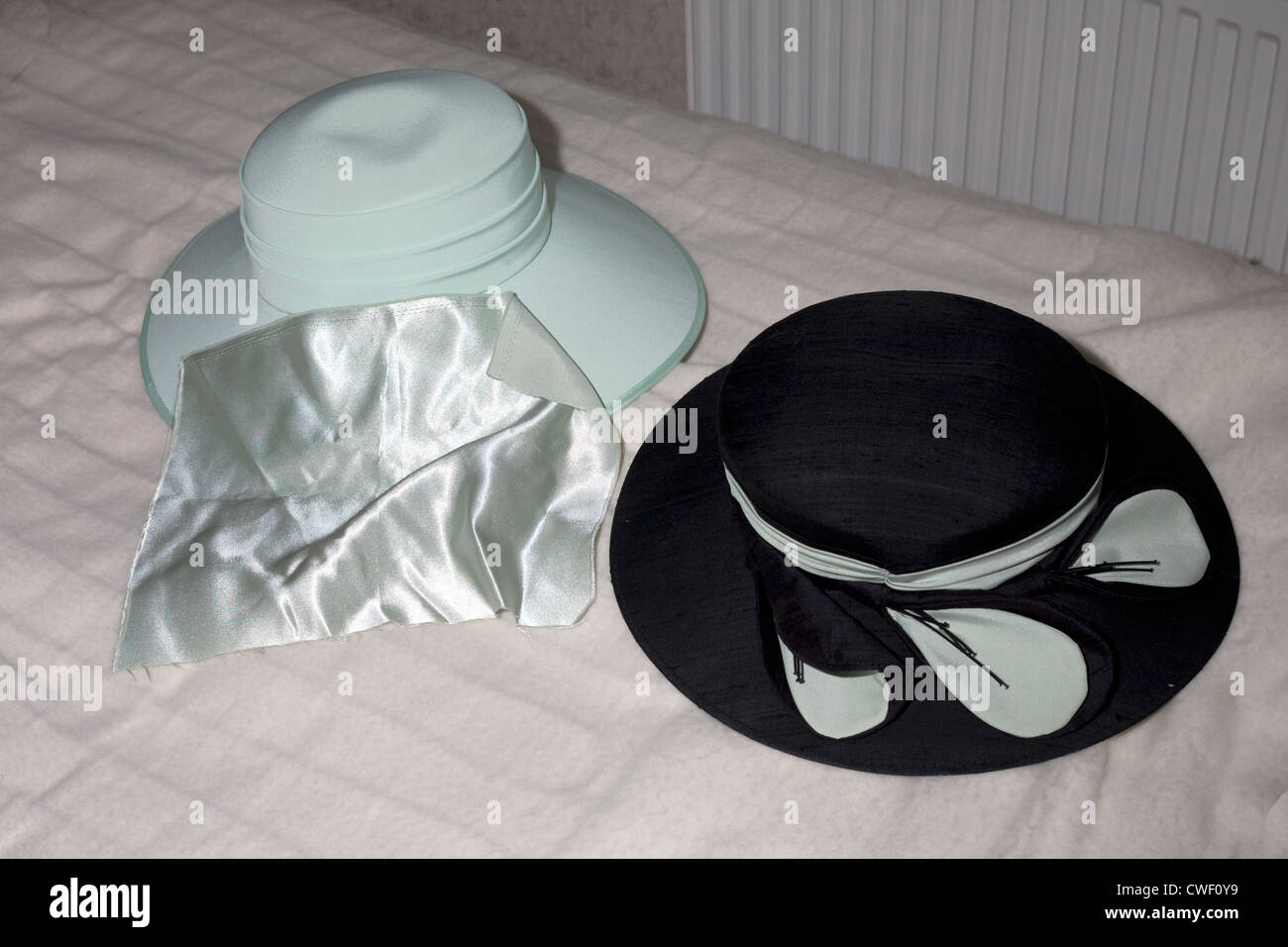 Due smart cappelli formale per le occasioni speciali Foto Stock
