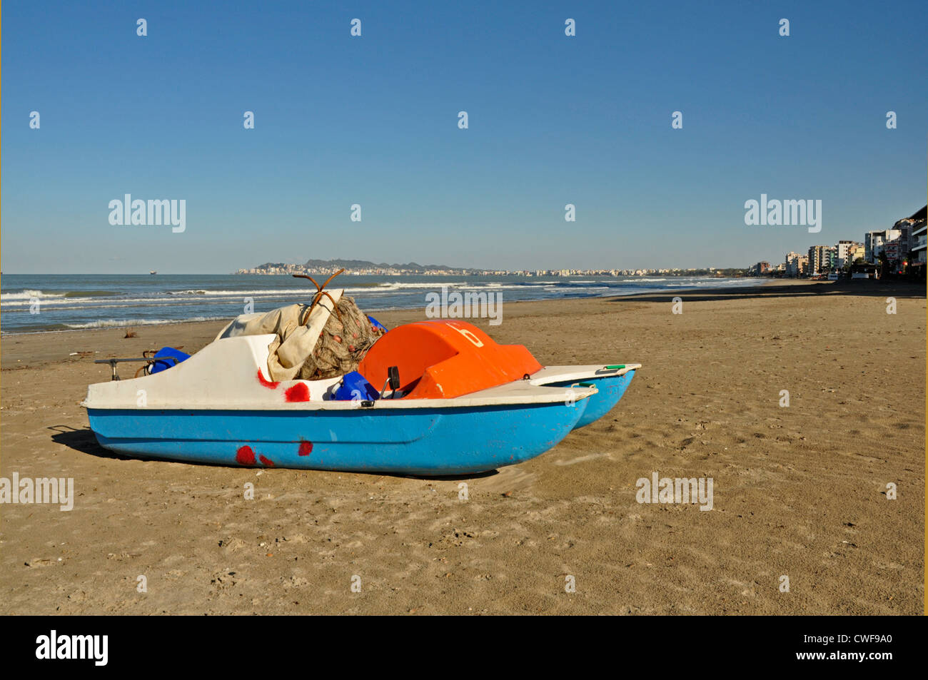 Leuropa Albania Durazzo Hotel Dolce Vita Pedalo Sulla