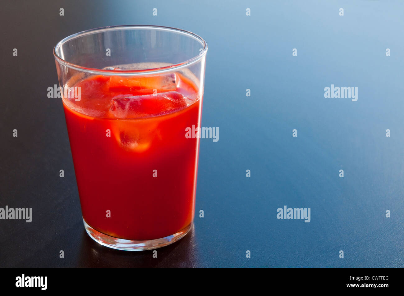 Bicchiere di succo di pomodoro. Foto Stock