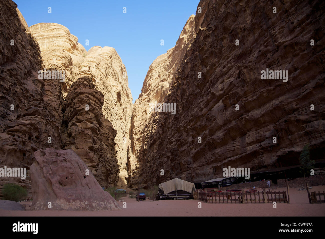 Un desert camp a Wadi Rum, Giordania Foto Stock