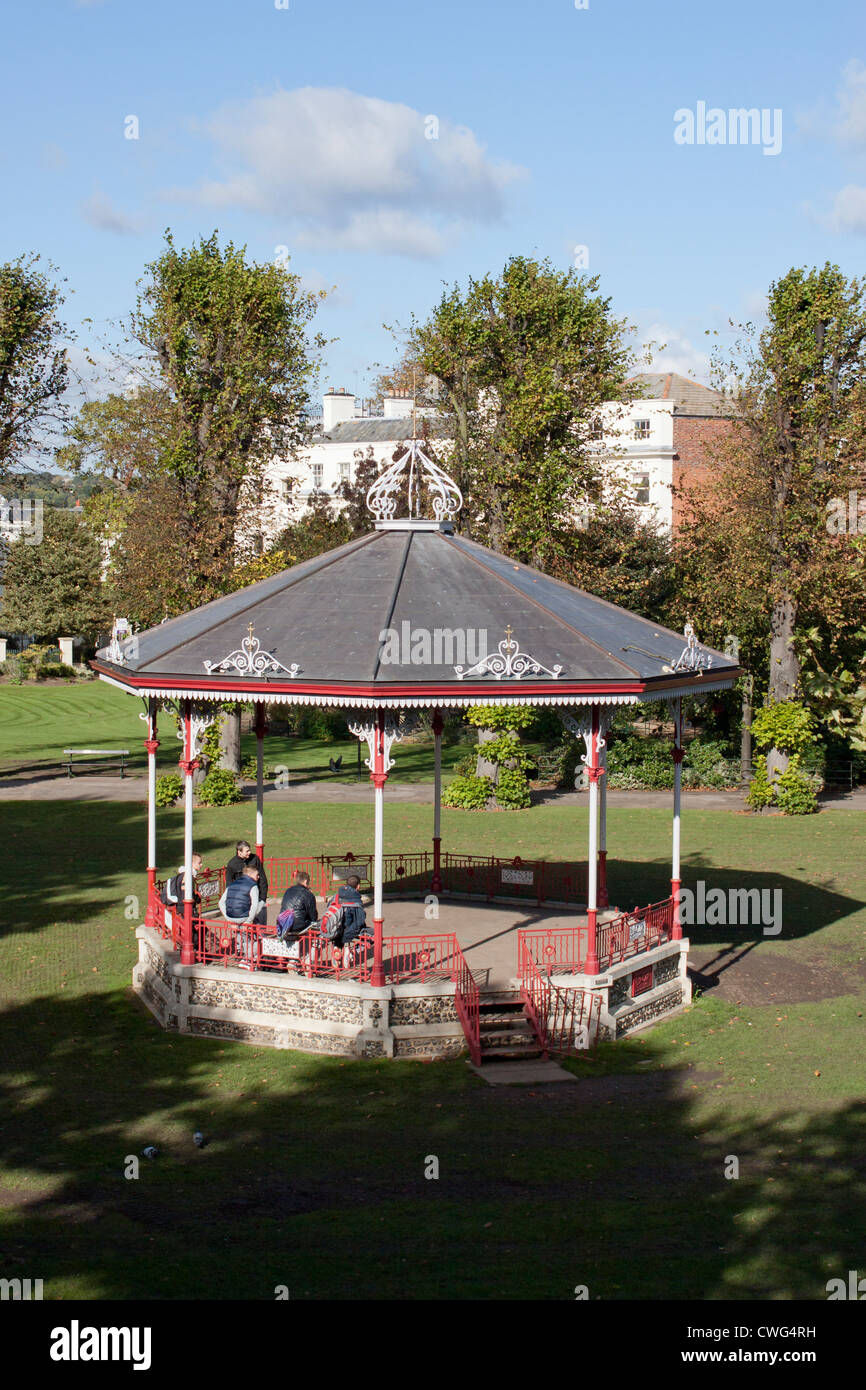 Bandstand di Dane John Park Gardens Canterbury REGNO UNITO Foto Stock