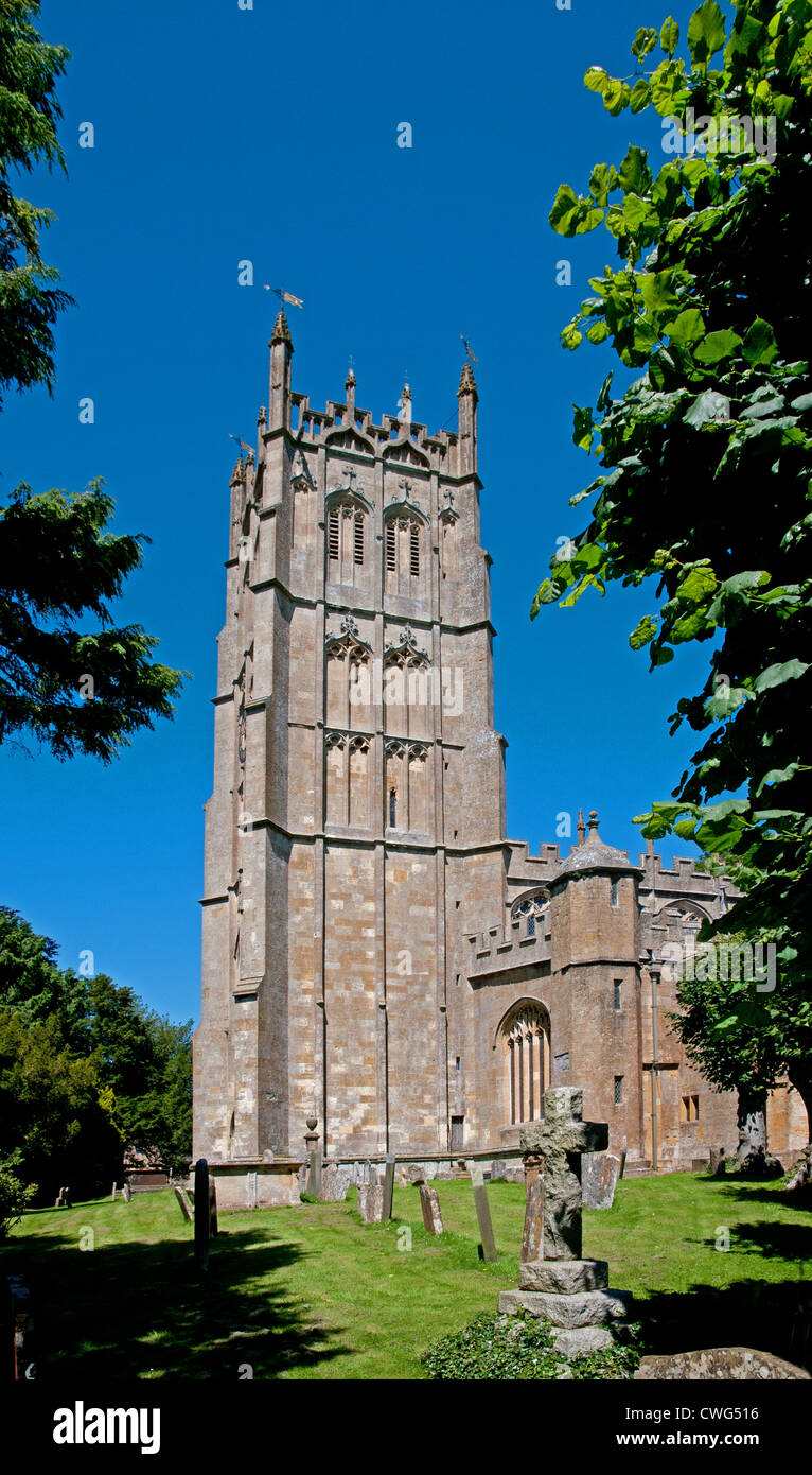 St James perpendicolare stile chiesa parrocchiale di Inghilterra Chipping Campden Cotswolds Gloucestershire in Inghilterra Foto Stock