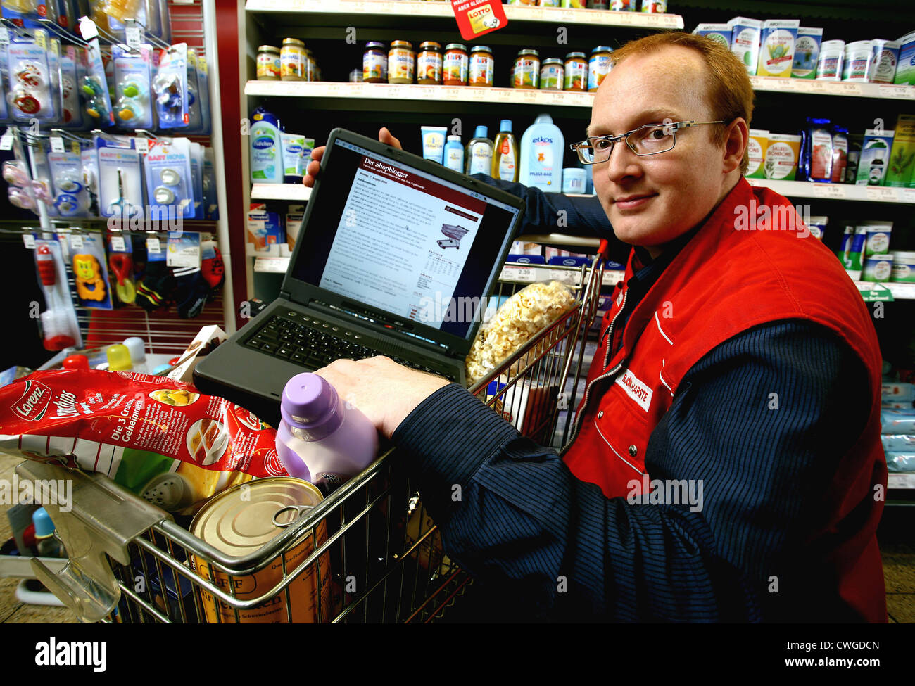 Bjoern Harste, gestione di mercato di Spar e operatori di shopblogger.de Foto Stock