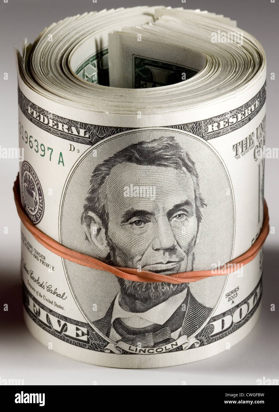 Berlino, laminato le fatture del dollaro tenuti insieme con una gomma Foto Stock