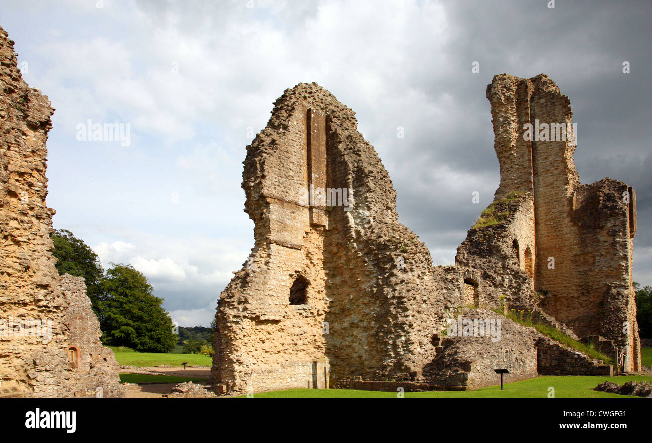 Inghilterra Dorset Sherborne rovine del vecchio castello di Sherborne risalente al 1107 D.C. Foto Stock