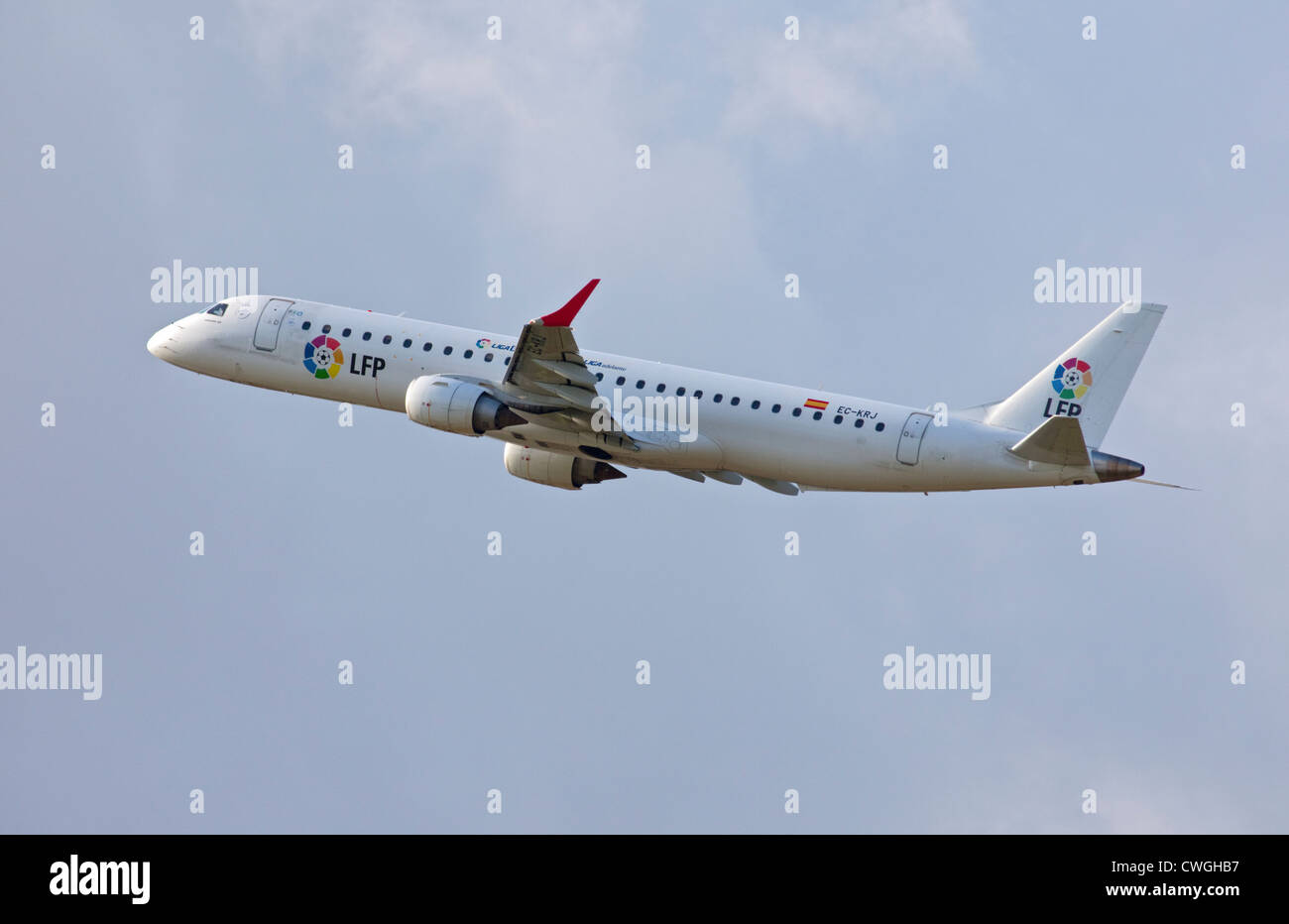 Air Europa Embraer ERJ-190-200LR, l' Aeroporto di Gatwick, Sussex, Inghilterra Foto Stock
