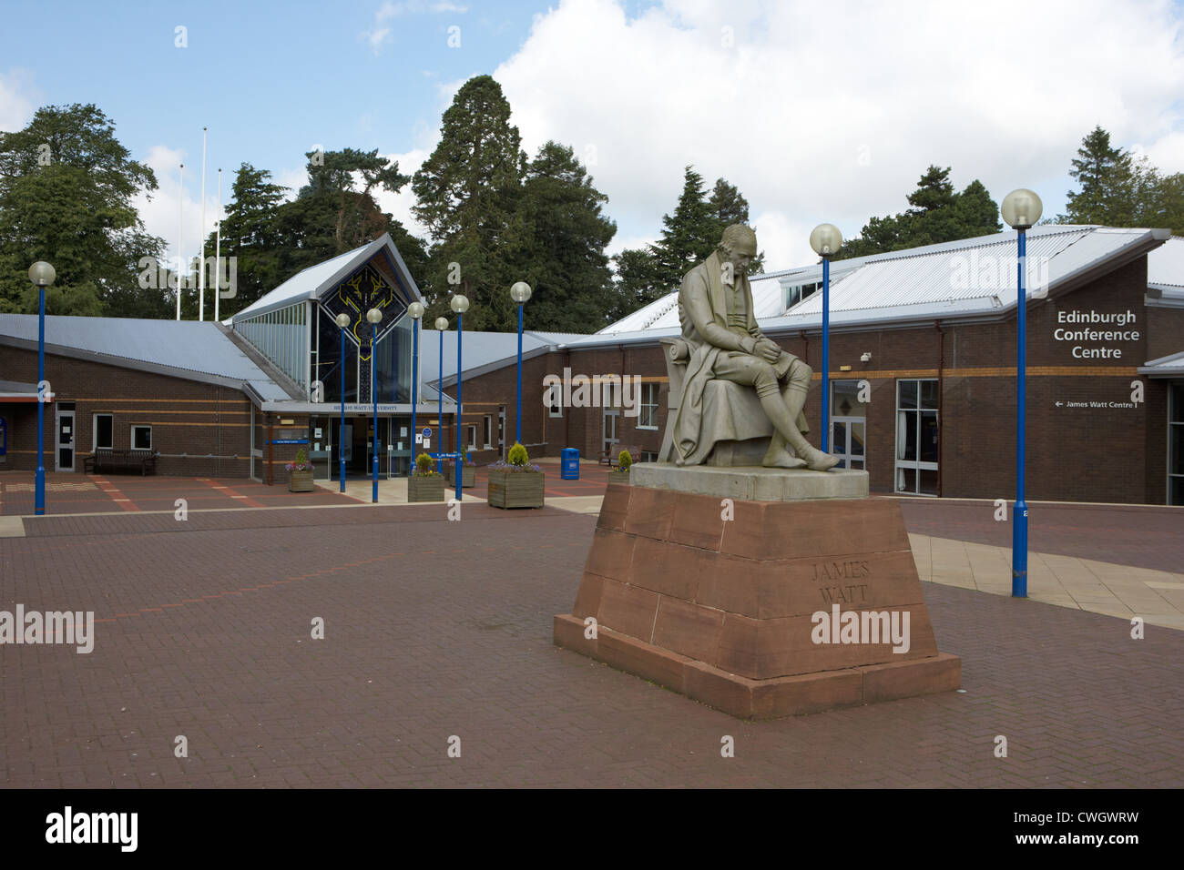 James Watt statua al di fuori di Heriot Watt University di Edimburgo, Scozia, UK, Regno Unito Foto Stock