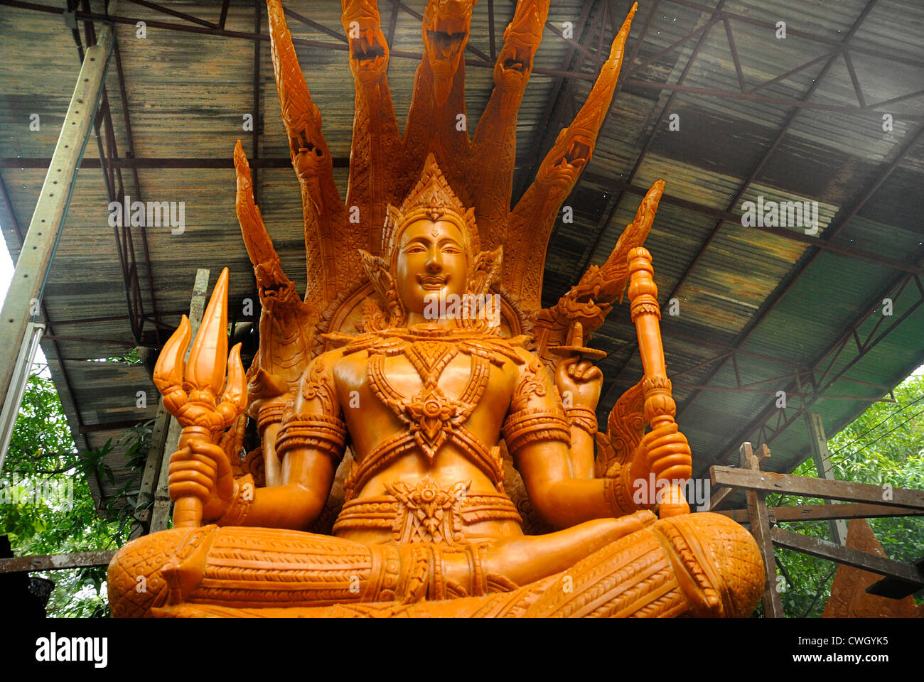 Cera grande scultura di Buddha su 2/08/2012 a la candela di cera e festival (Khao Phansa) in Ubon Ratchathani Nordest della Thailandia Foto Stock