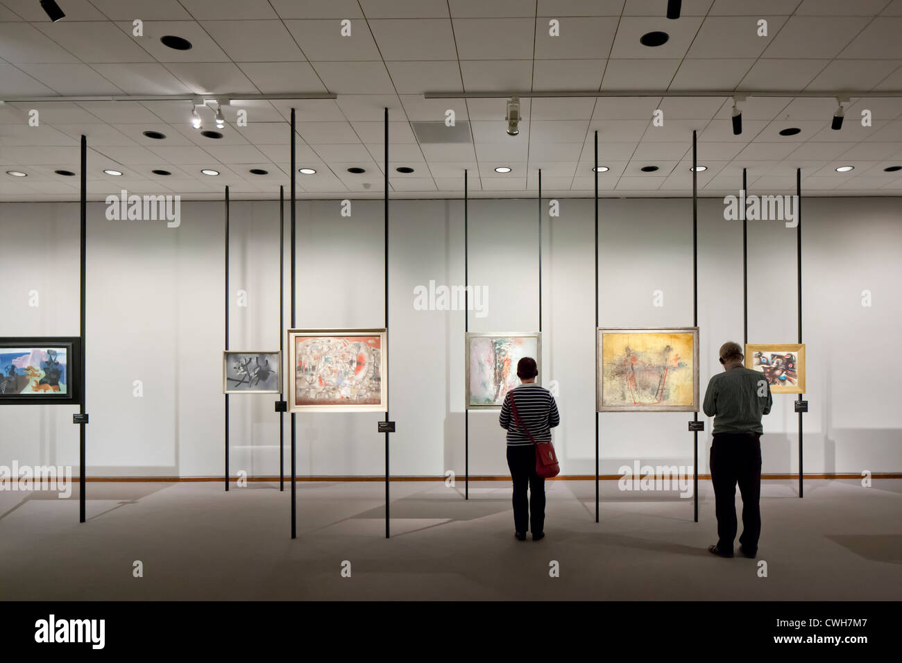 Dipinti nella Neue Nationalgalerie, realizzata dall'architetto Ludig Mies van der Rohe Foto Stock