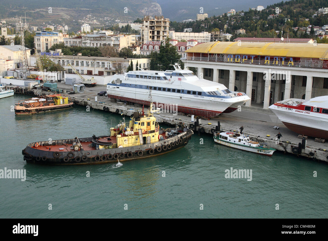 Yalta, e vista sul porto Foto Stock