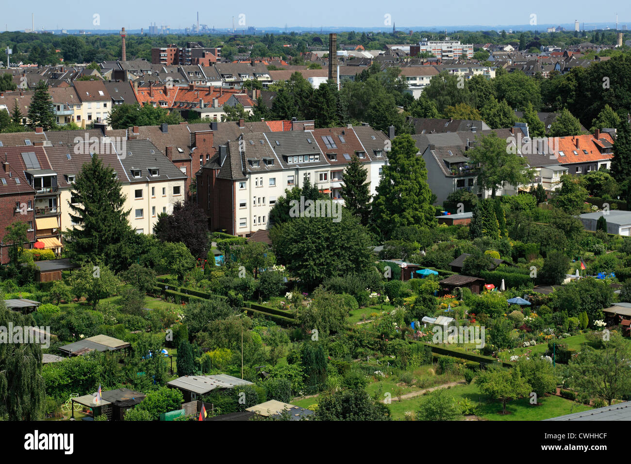 Blick vom Stadthaus auf die Kleingaerten Stadtmitte in Krefeld, Niederrhein, Renania settentrionale-Vestfalia Foto Stock