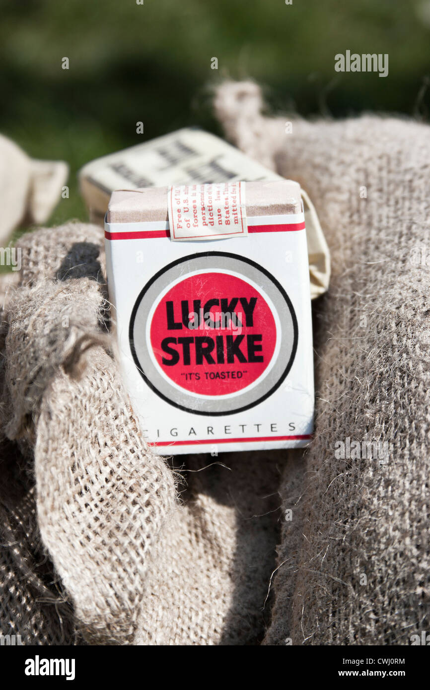 Pacchetto di Lucky Strike sigarette Foto Stock