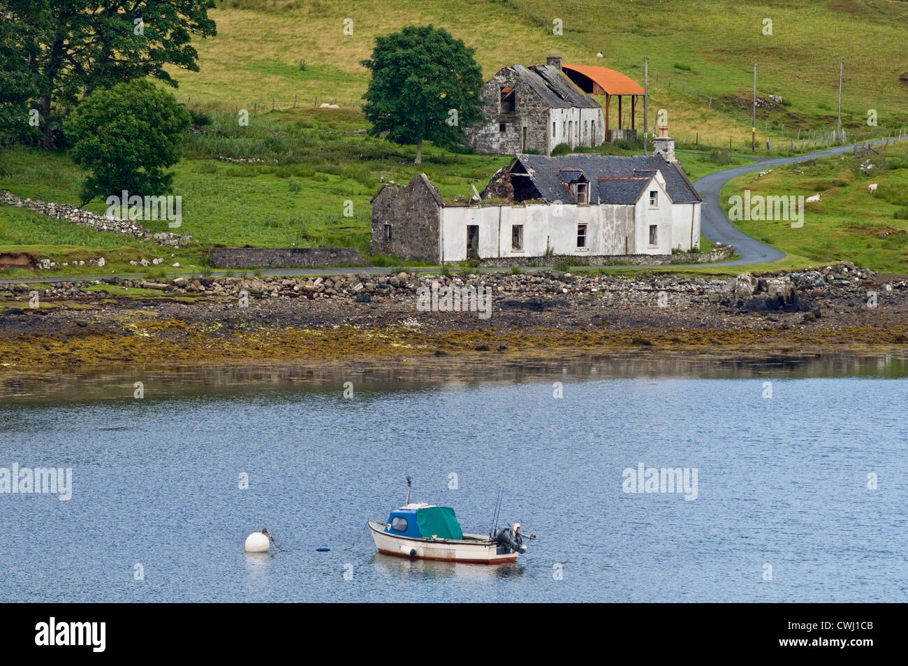 Le rovine di una casa vicino a Talisker sull'Isola di Skye in Scozia, Regno Unito Foto Stock