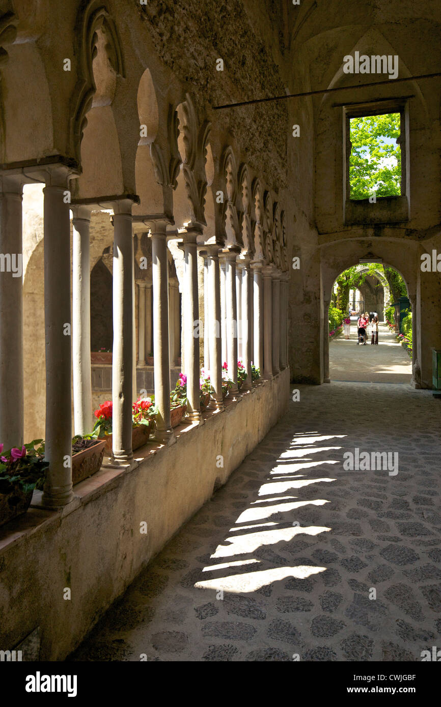 Villa Rufolo chiostri in Ravello Costiera Amalfitana, Riviera napoletana e della baia di Napoli, Campania, Italia, Europa Foto Stock