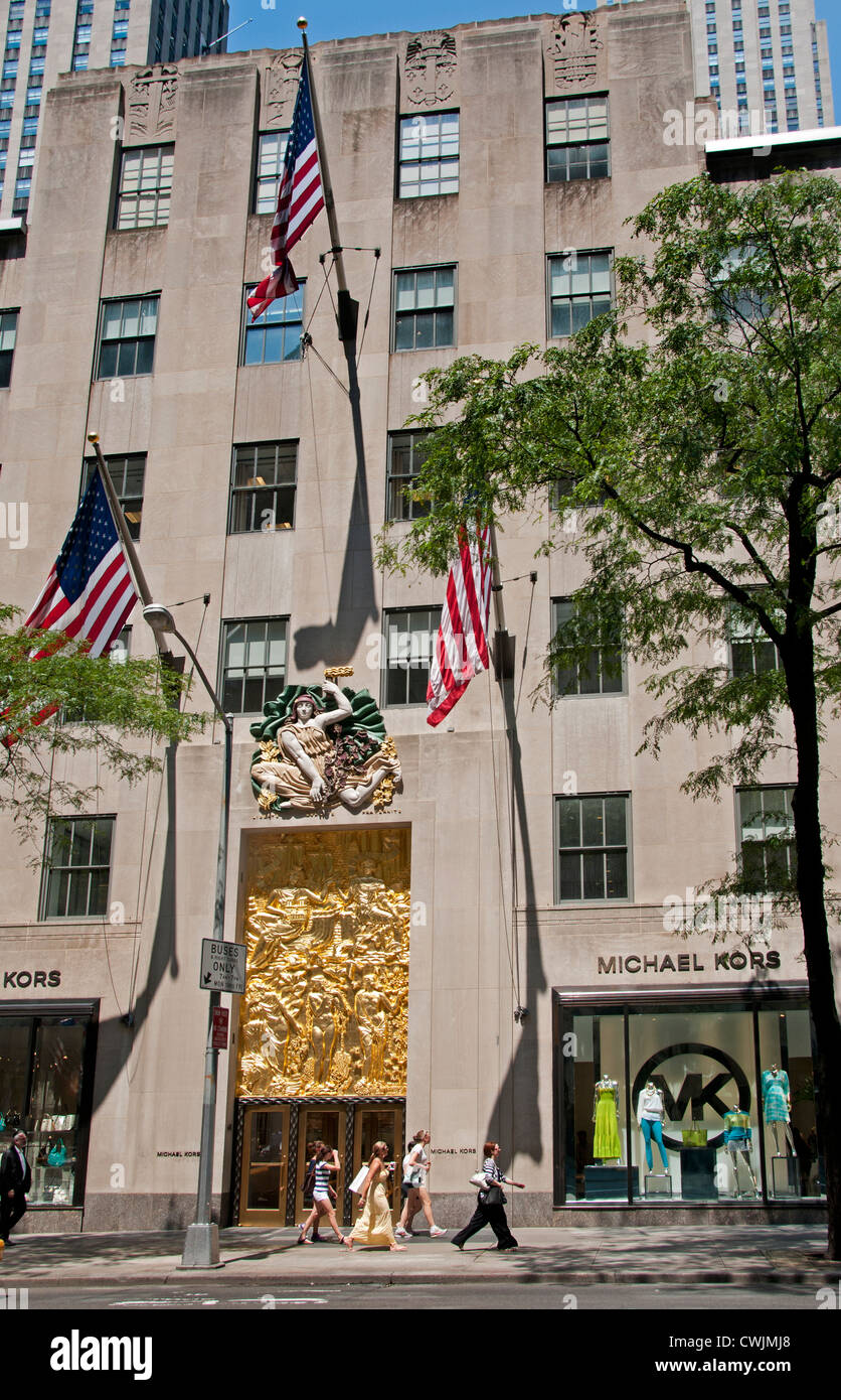Michael Kors Quinta Avenue New York Rockefeller Center amicizia tra Stati Uniti e Francia bassorilievo Foto Stock