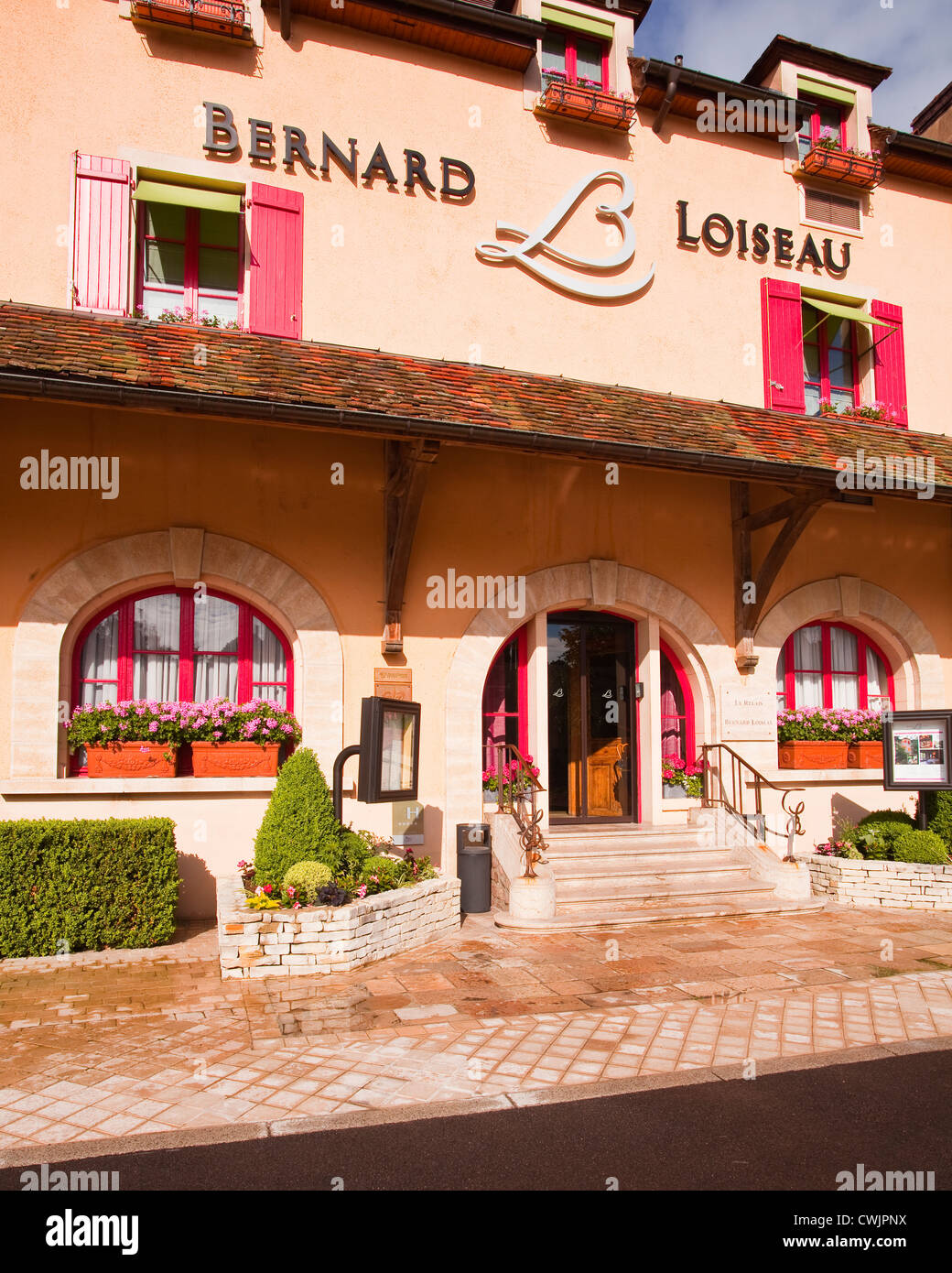 L ingresso del Bernard Loiseau ristorante di Saulieu, Francia. Foto Stock